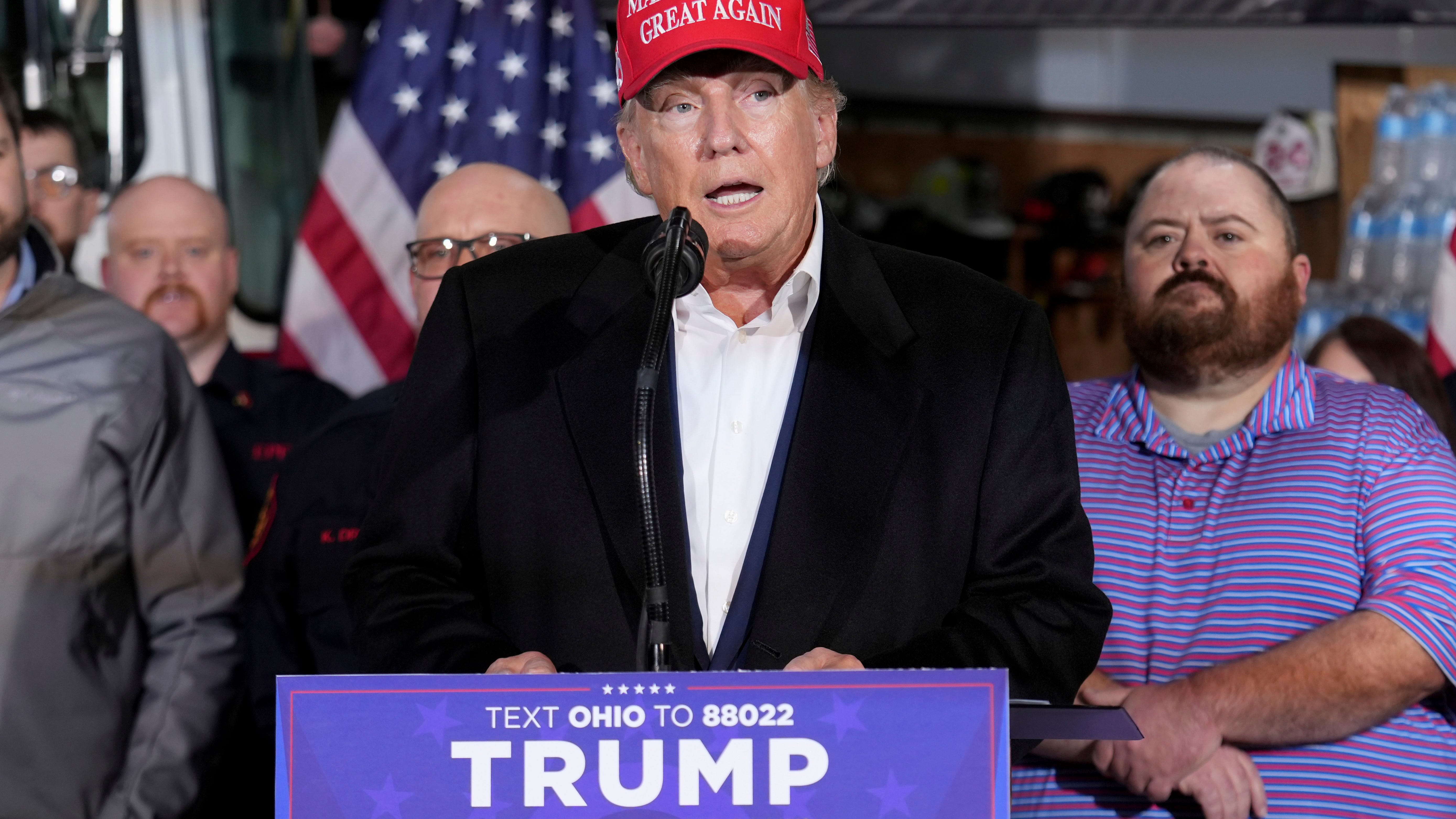 Trump criticizes federal response to Ohio train derailment