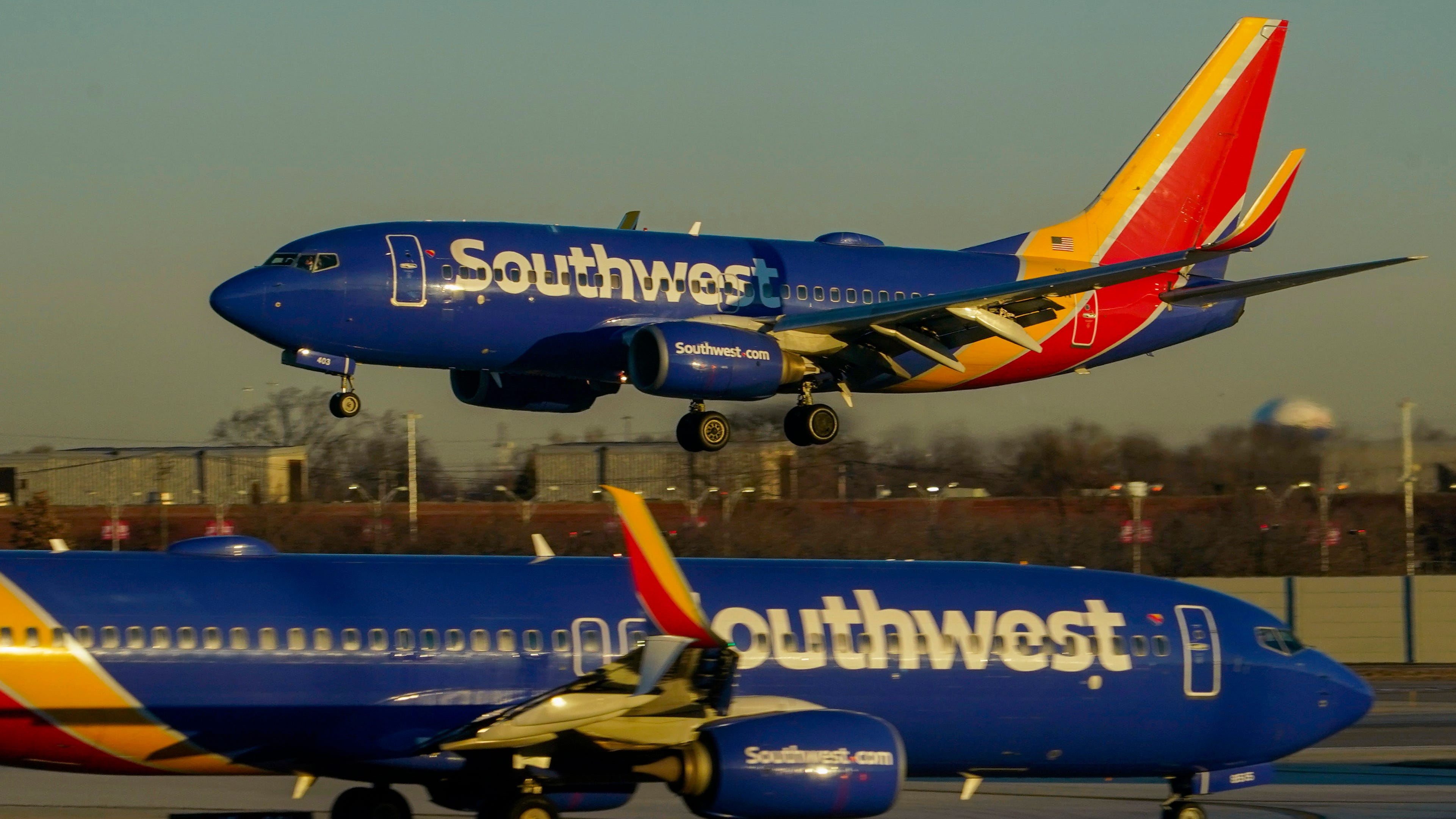 Judge rules that Southwest failed to follow his order in a flight attendant's free-speech case