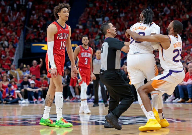 APTOPIX Suns Pelicans Basketball