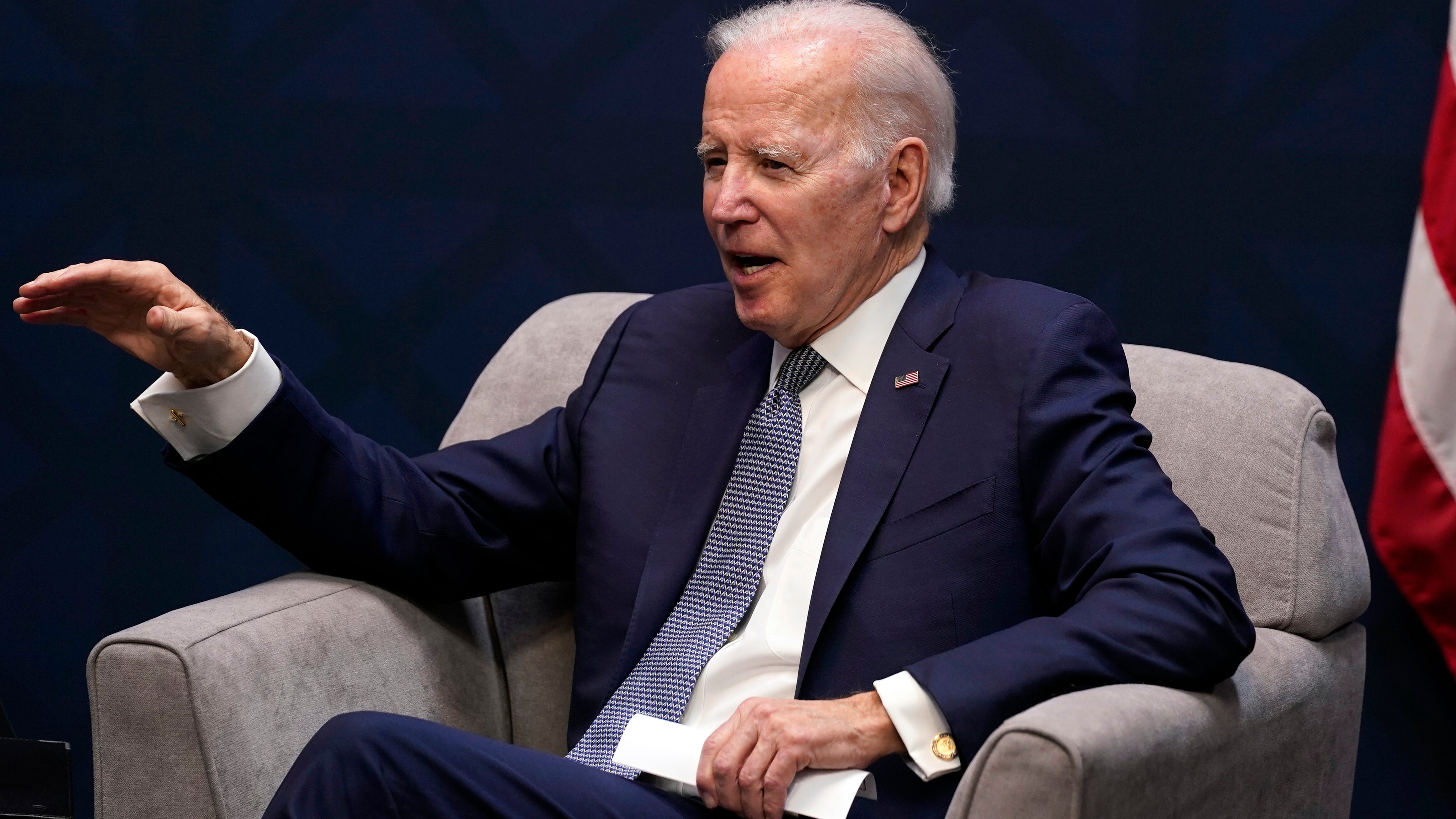 Biden to issue order to strengthen gun background checks