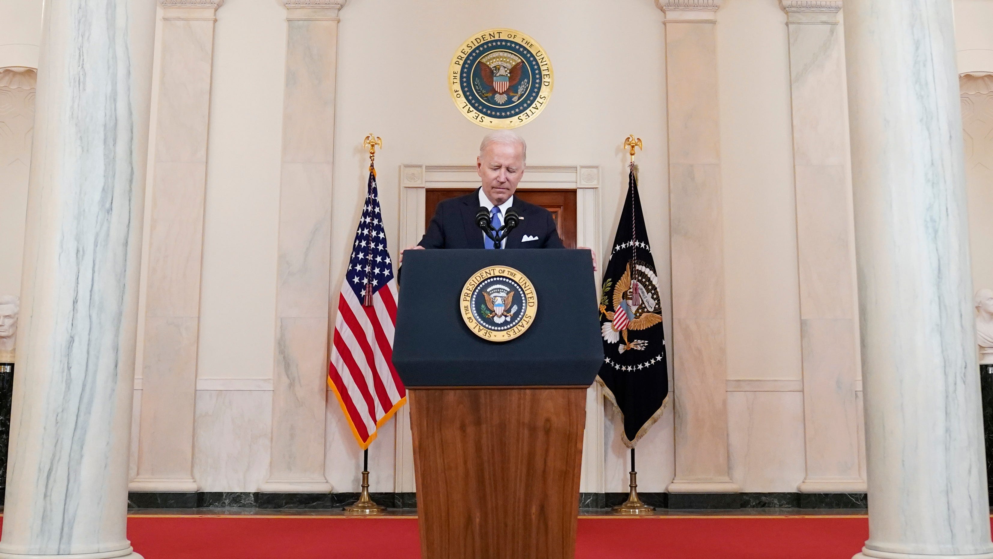 Biden vows abortion fight, assails 'extreme' court ruling