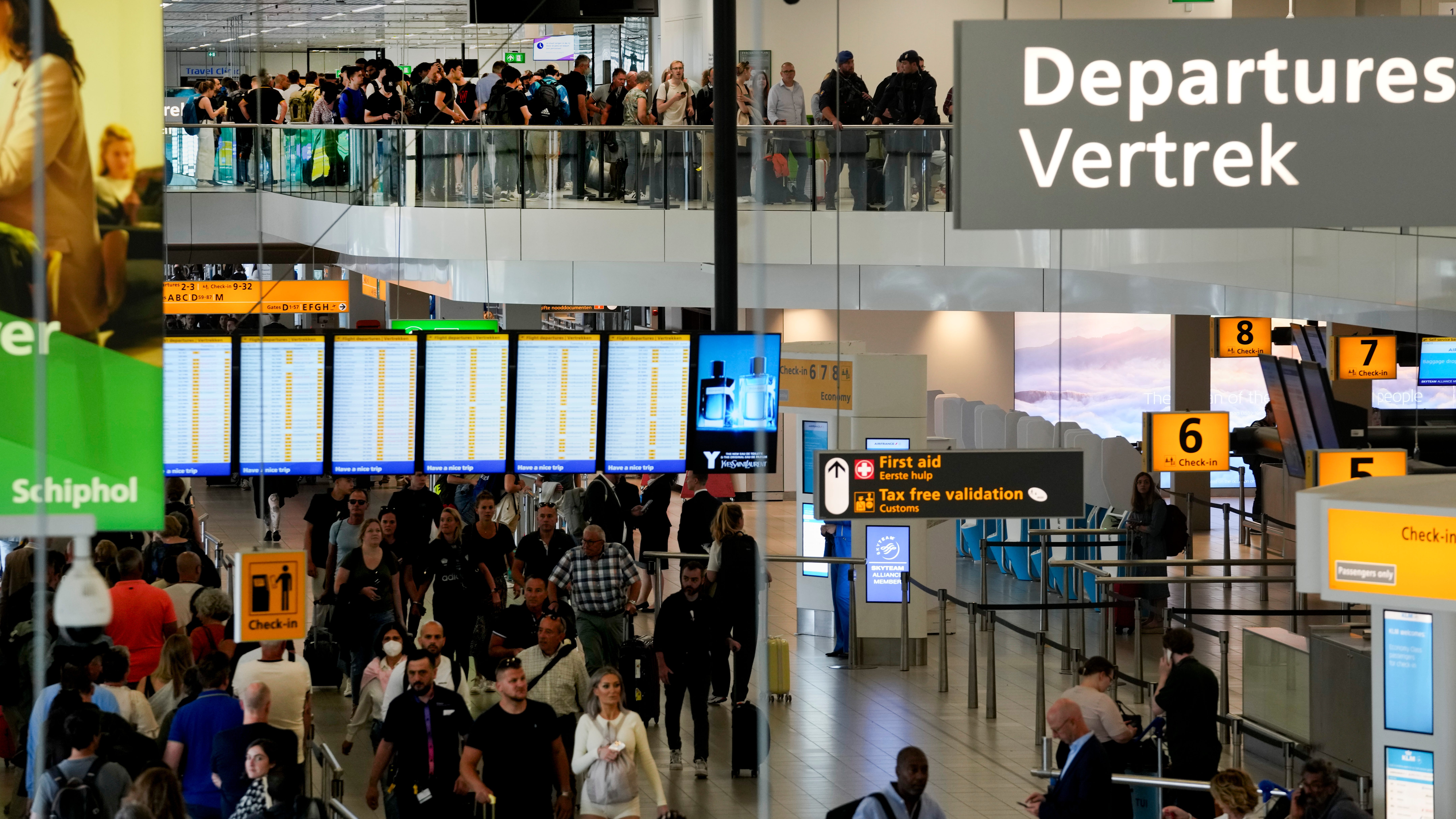 Schiphol Airport chief quits after summer of travel chaos