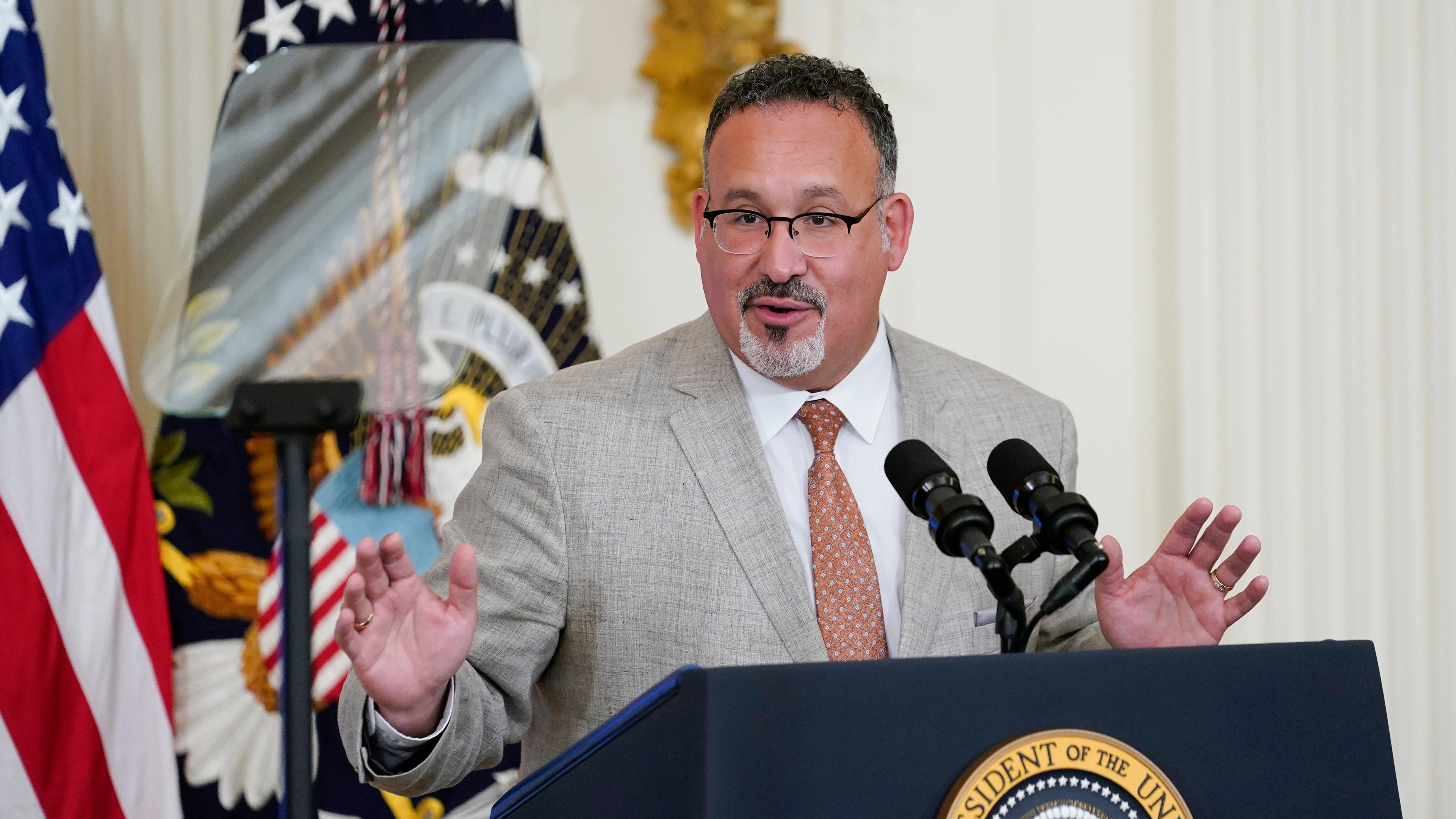 US education chief seeks action to prevent school shootings