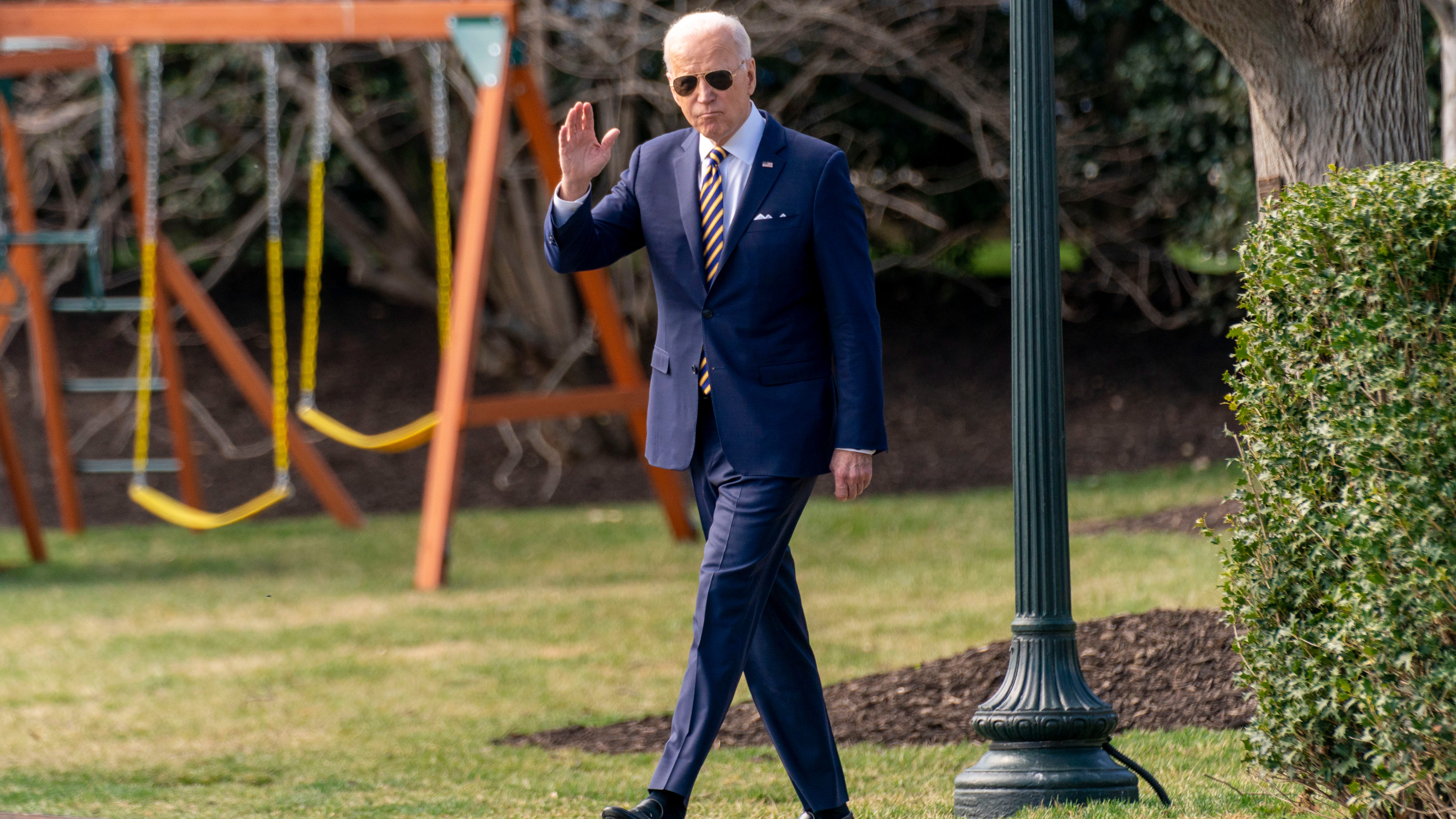 Record gas costs pose fresh political challenge for Biden