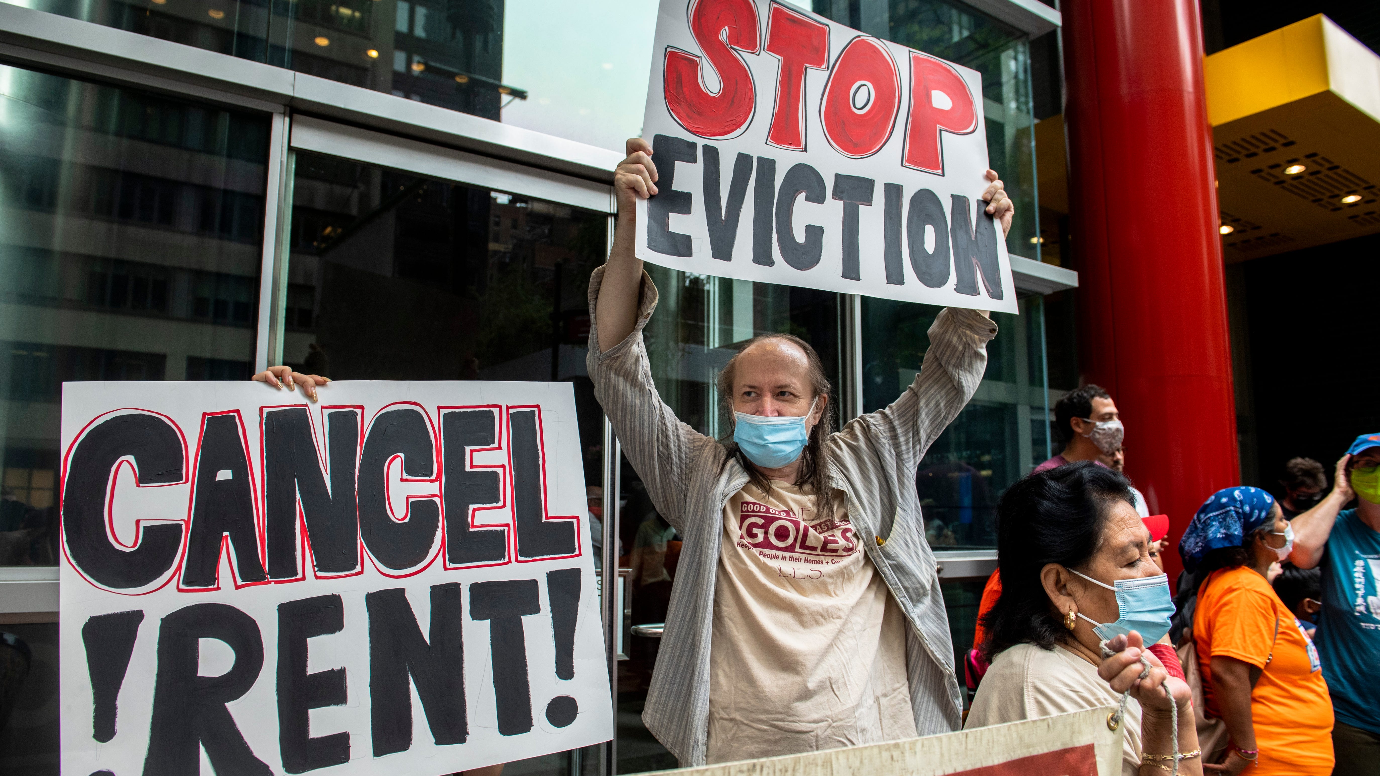 Supreme Court blocks part of NY eviction moratorium