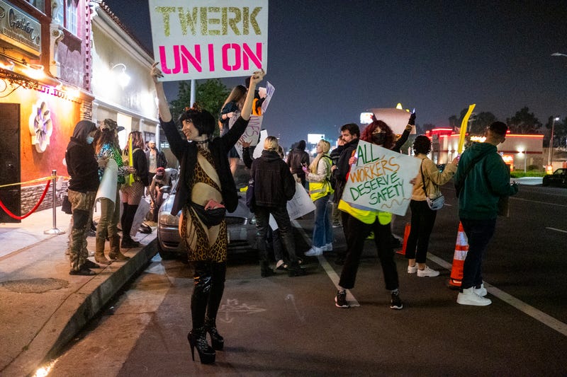 LA Strippers To Unionize