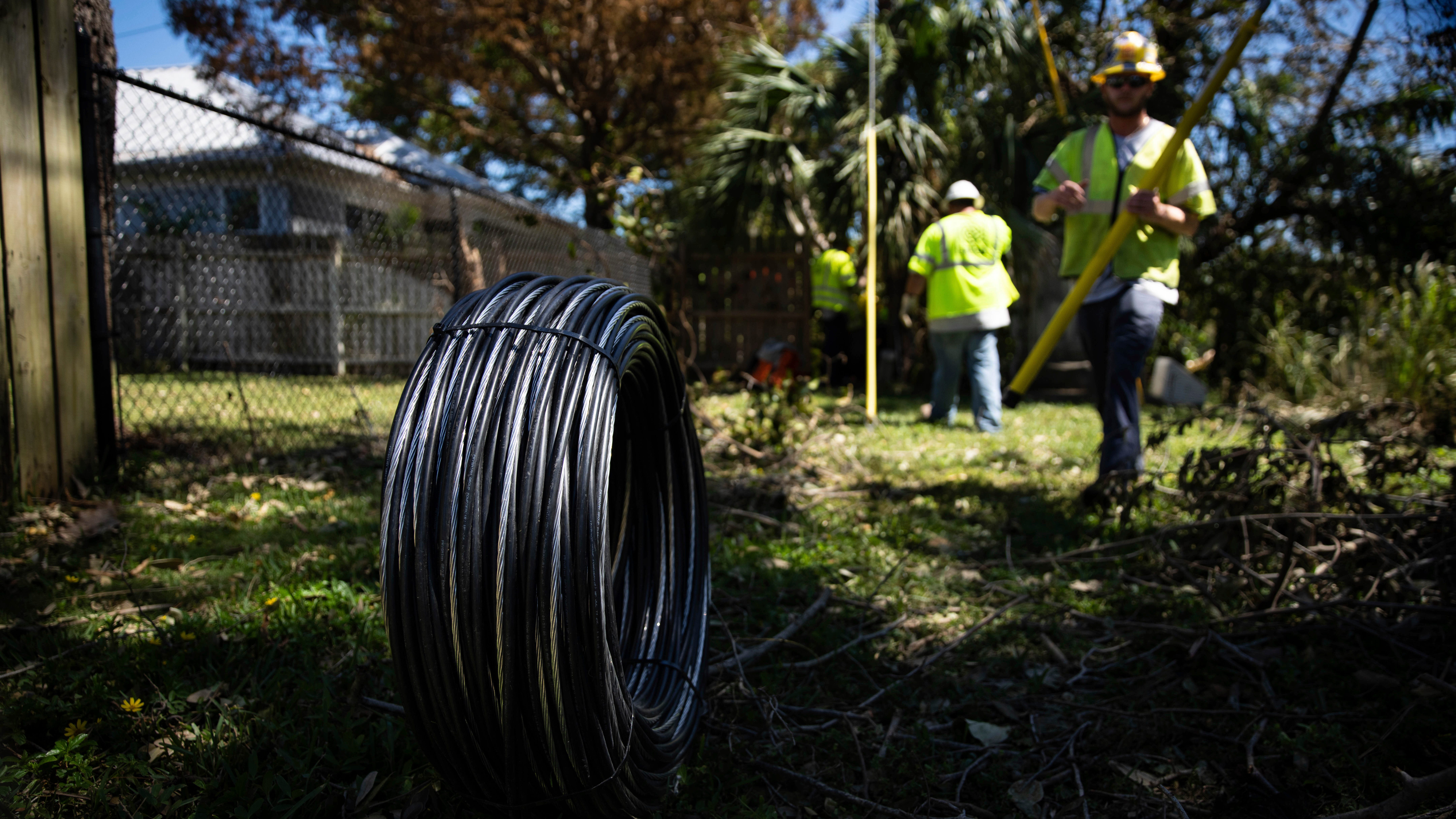 In Ian's wake, Florida residents endure slow wait for power