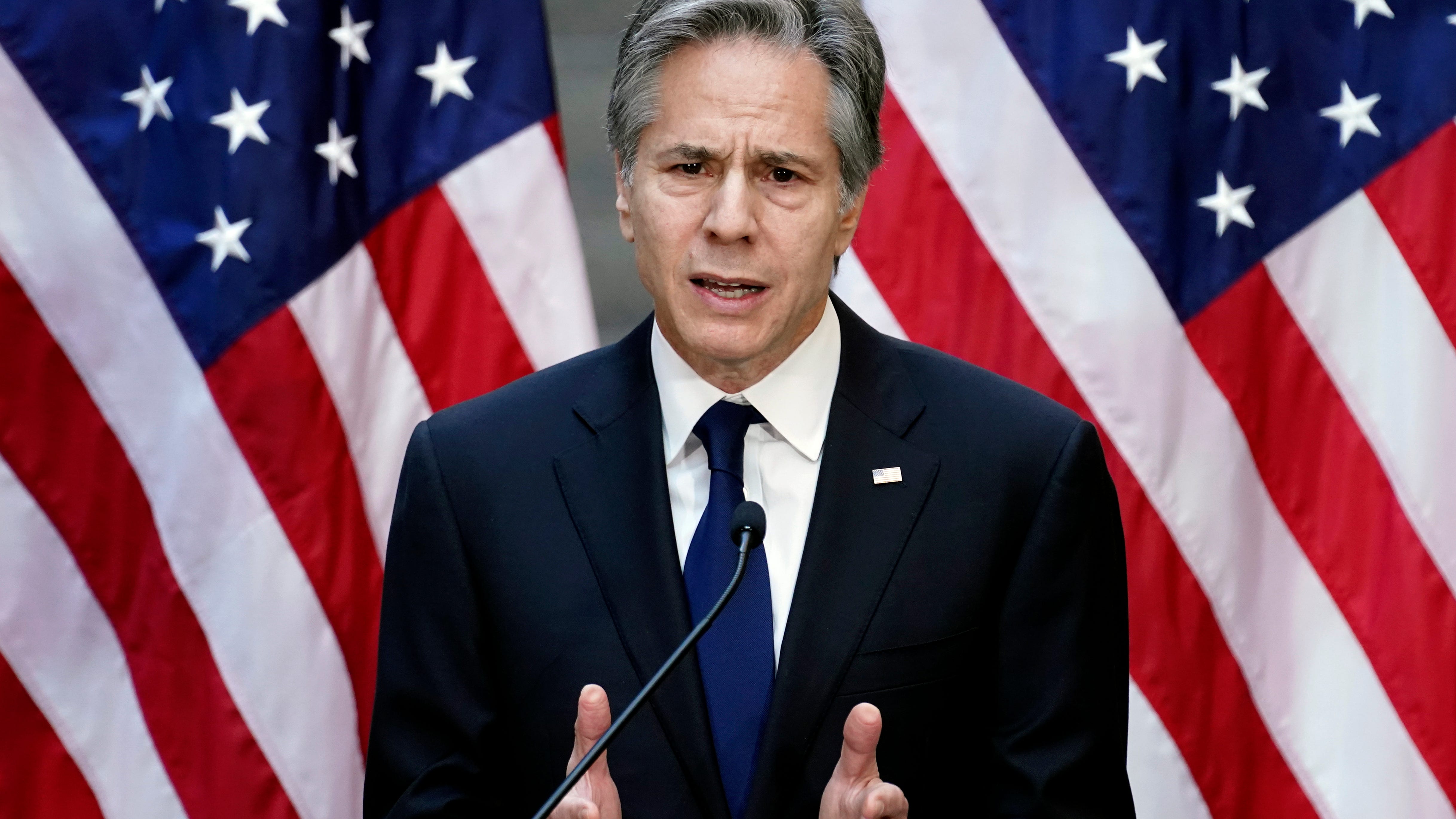 US expands travel bans on Chinese officials for persecution 