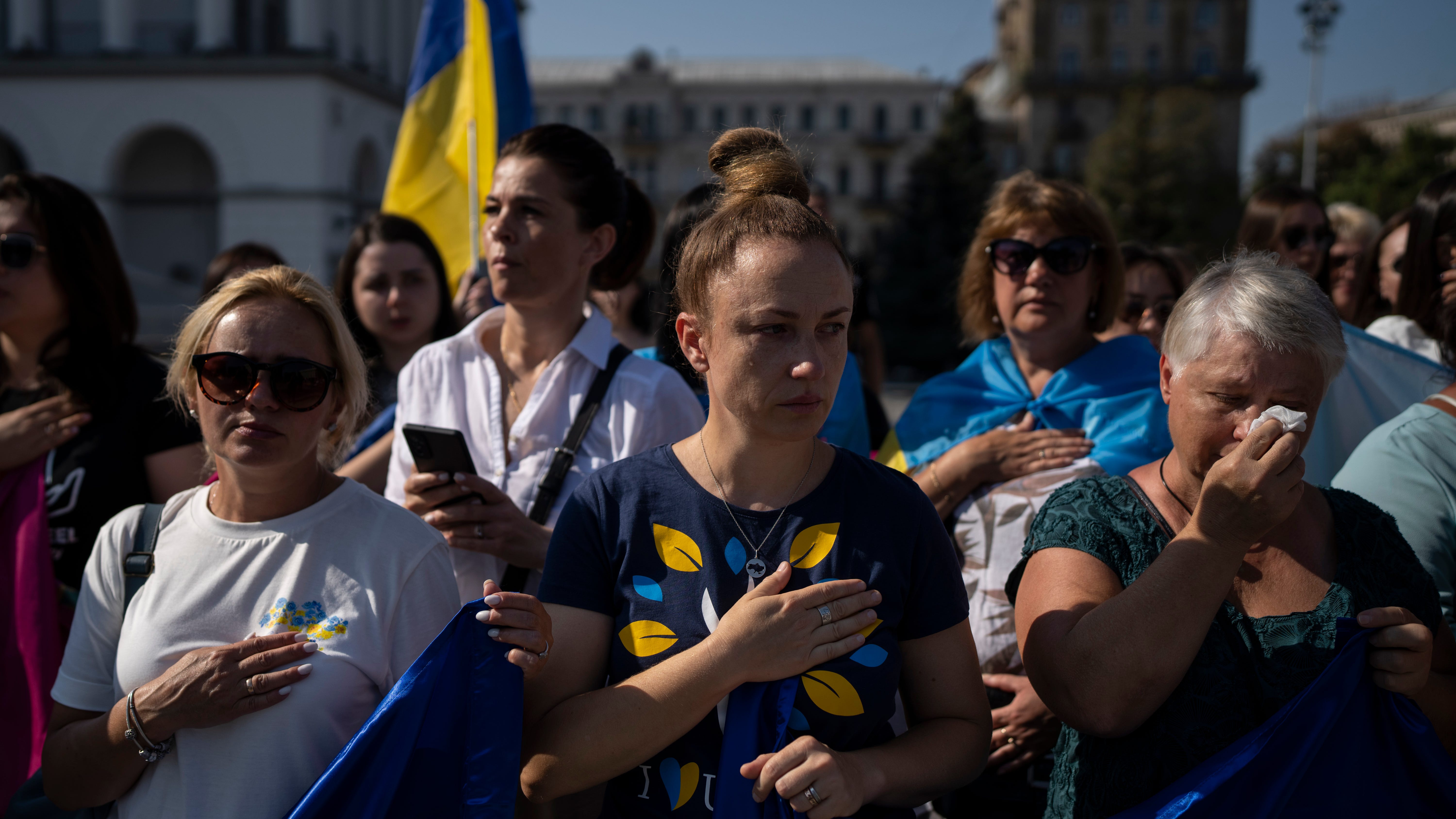 Ukraine investigates incident that killed 3 pilots while Russia attacks with cruise missiles