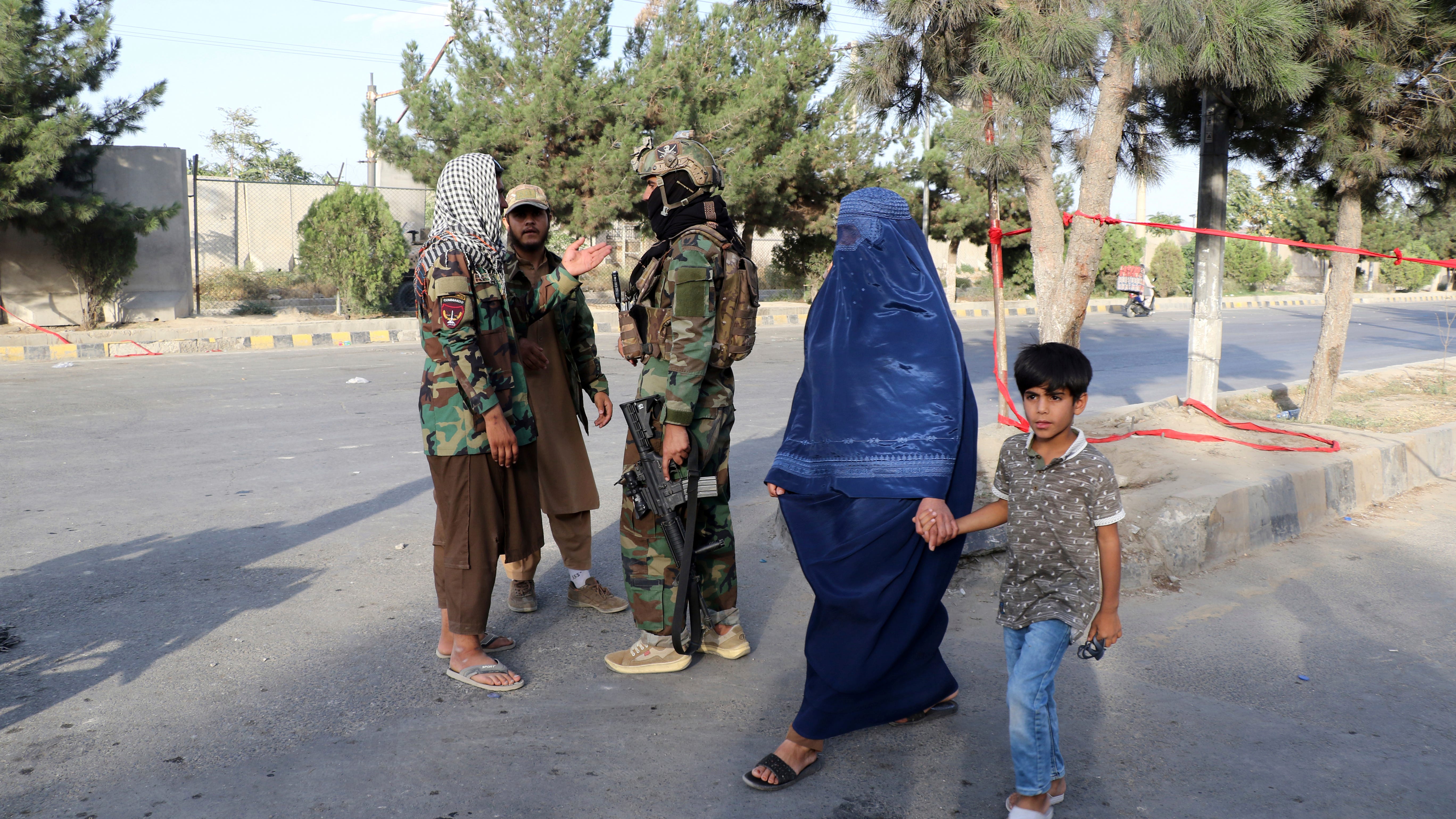 Afghans face hunger crisis, adding to Taliban's challenges