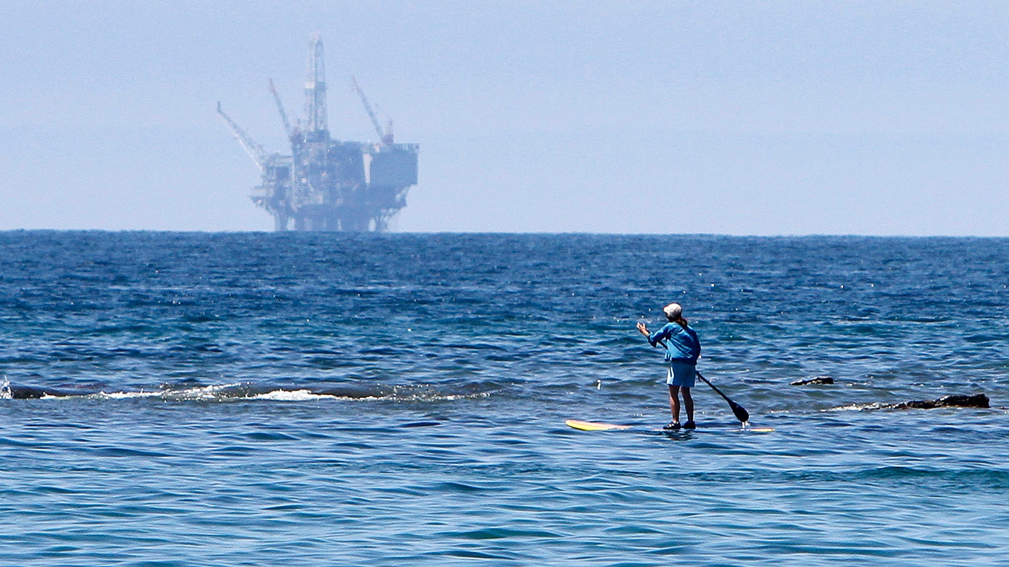 Oil demand, climate change clash in California pipeline plan