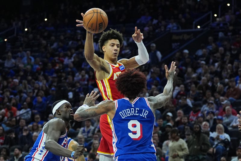 Hawks 76ers Basketball