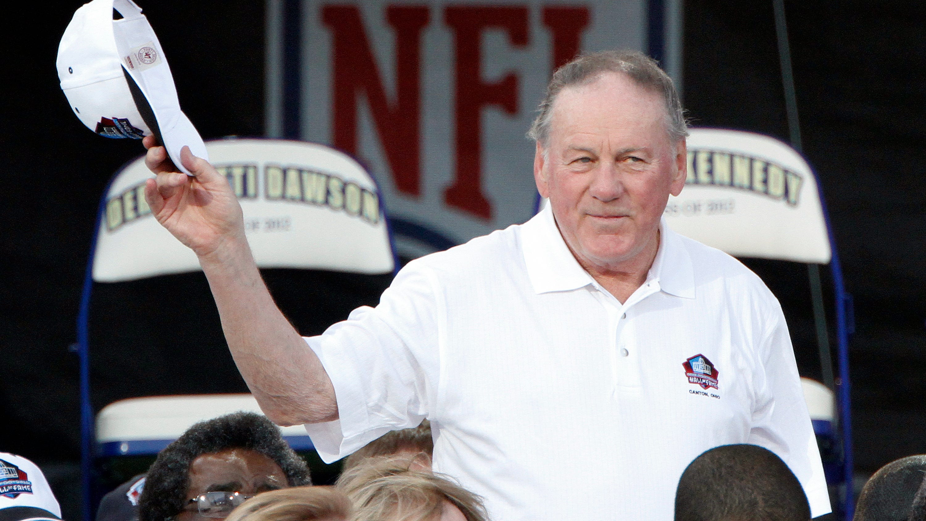 Hall of Fame Chiefs quarterback Len Dawson dies at 87