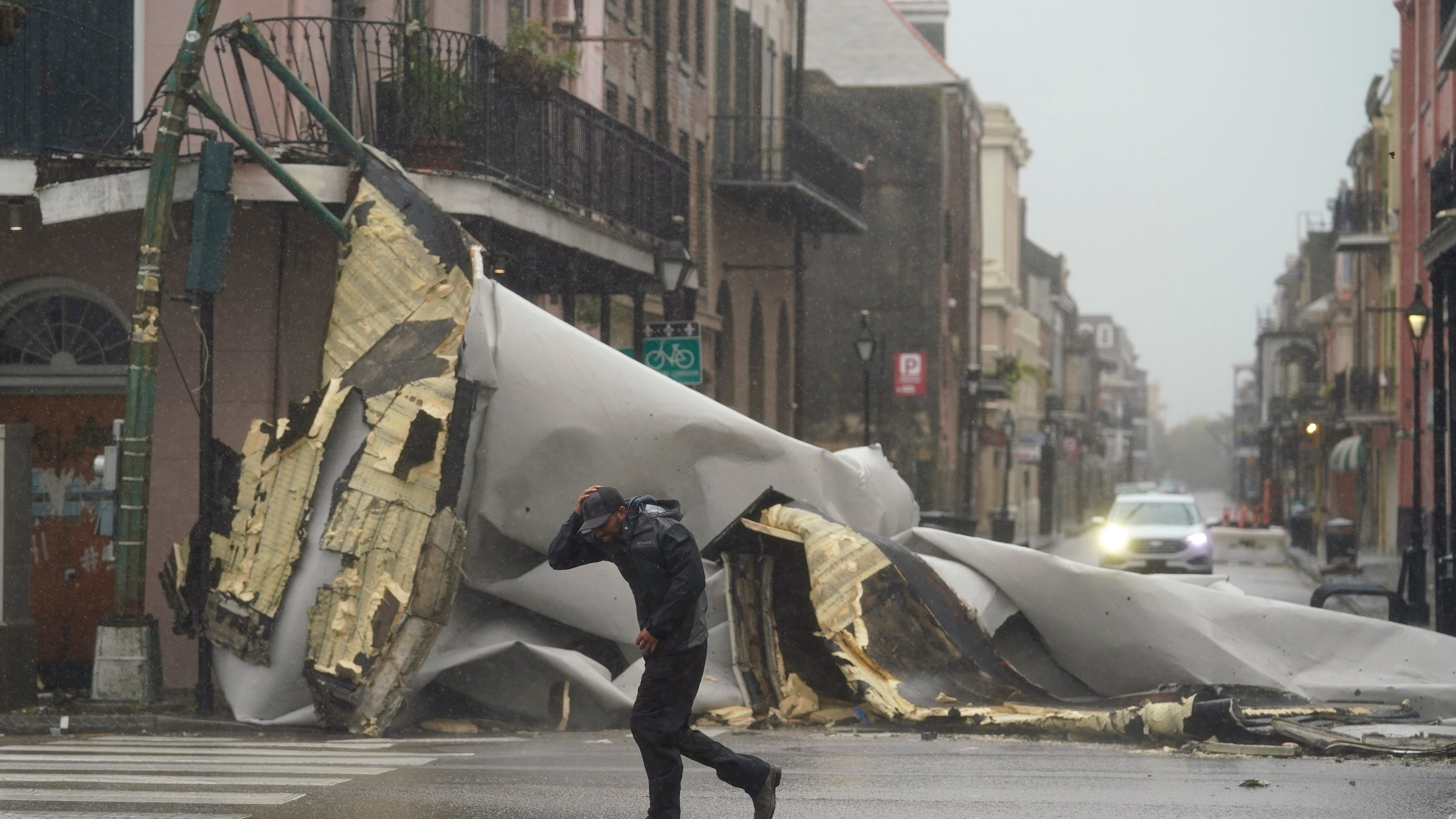 Hurricane Ida lashes Louisiana, knocks out New Orleans power