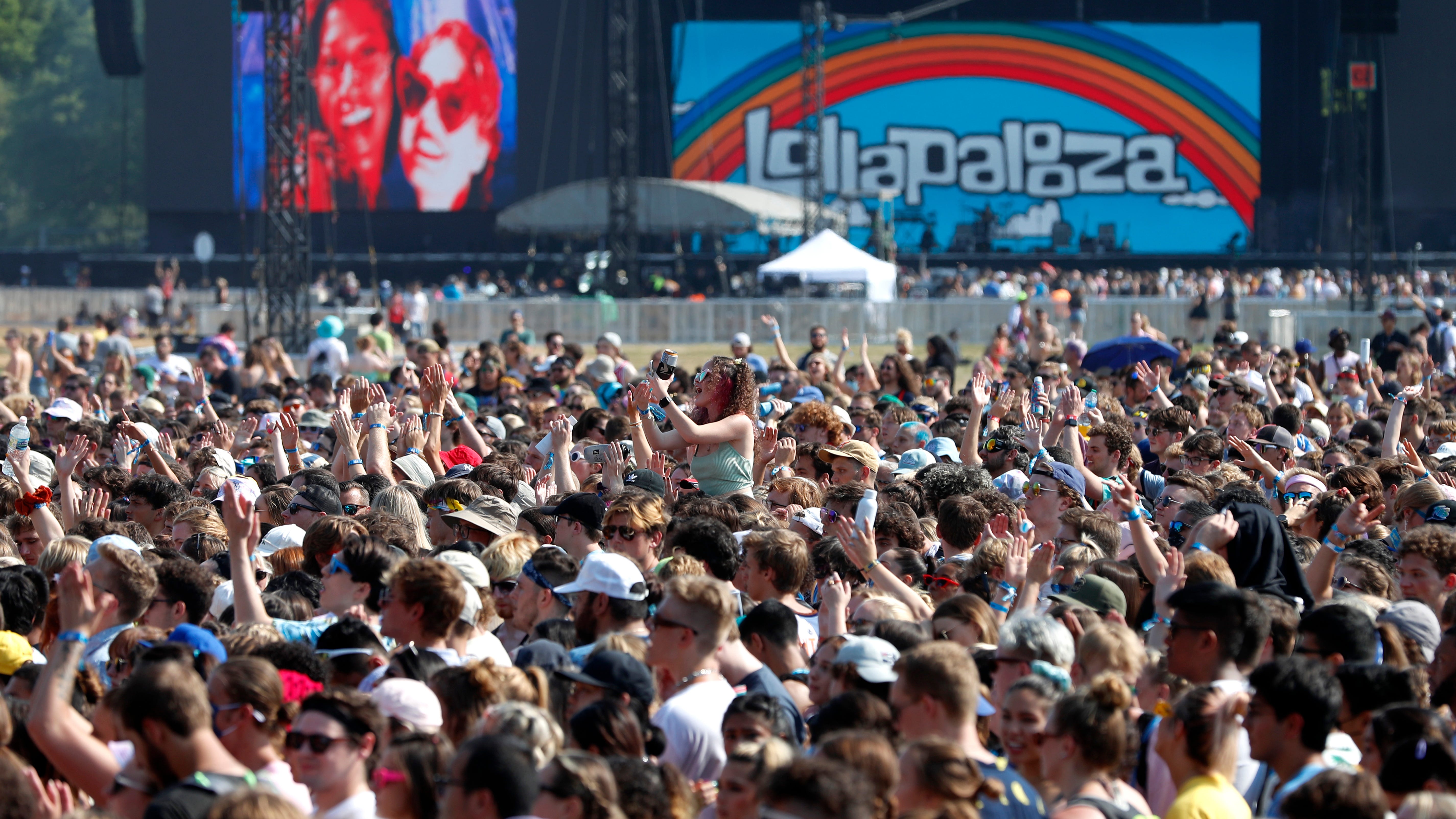 Illinois sees record pot sales, with boost from Lollapalooza