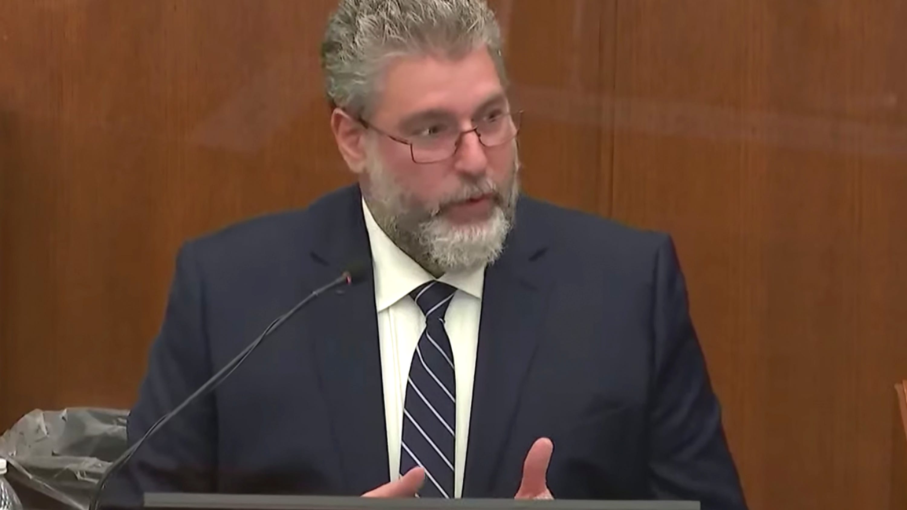 Jurors at Potter trial see differences between gun, Taser
