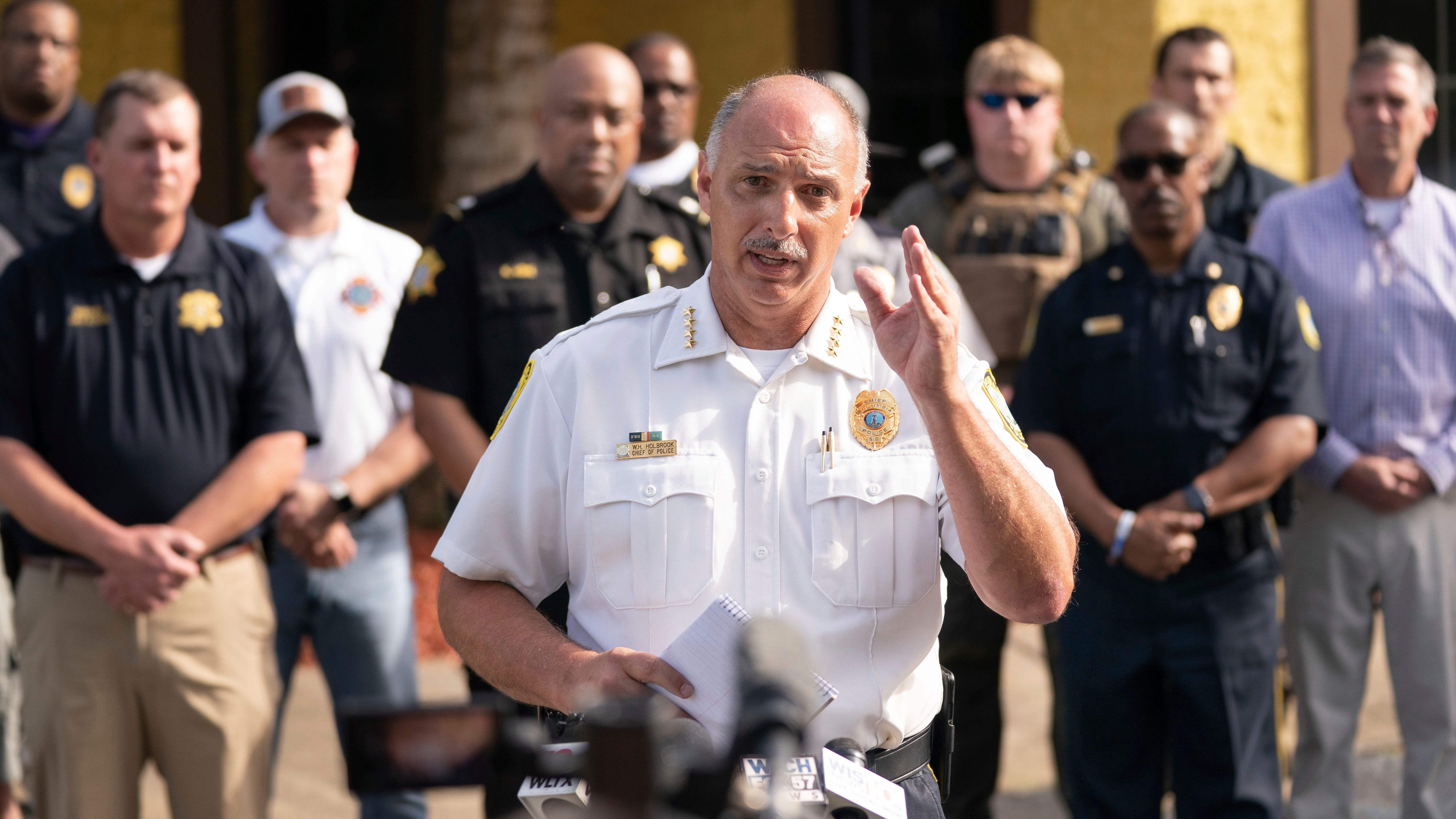 Police arrest suspect in South Carolina mall shooting
