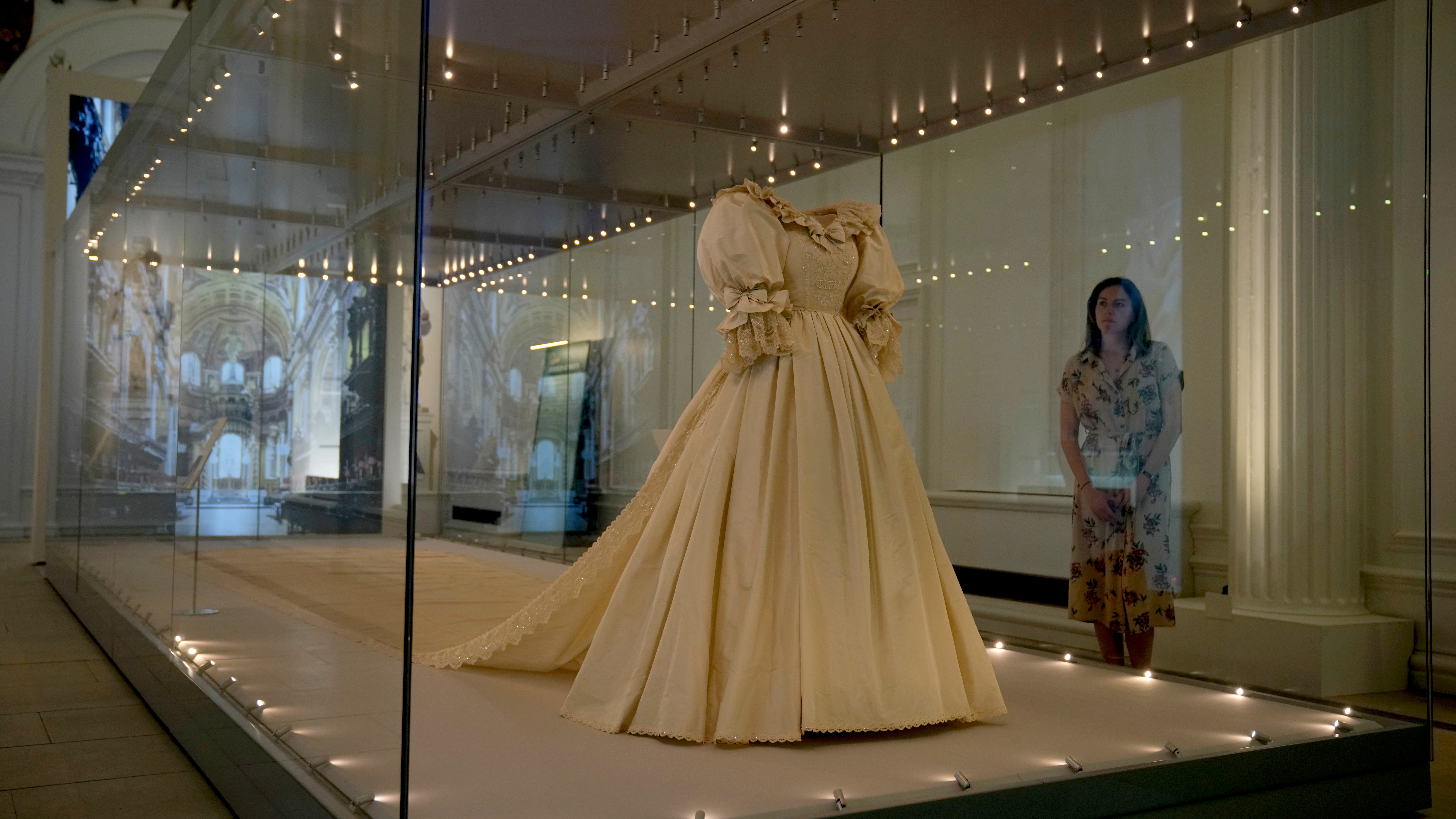 Princess Diana's wedding dress goes on display in London