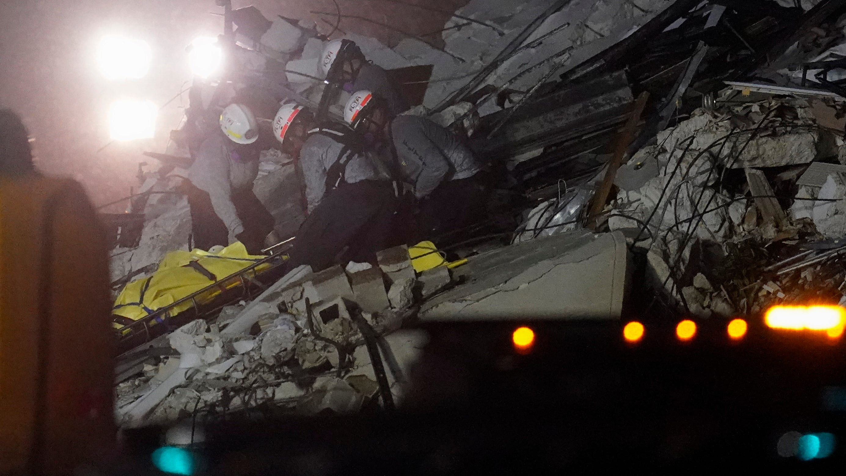 Death toll in Florida collapse rises to 4; 159 still missing