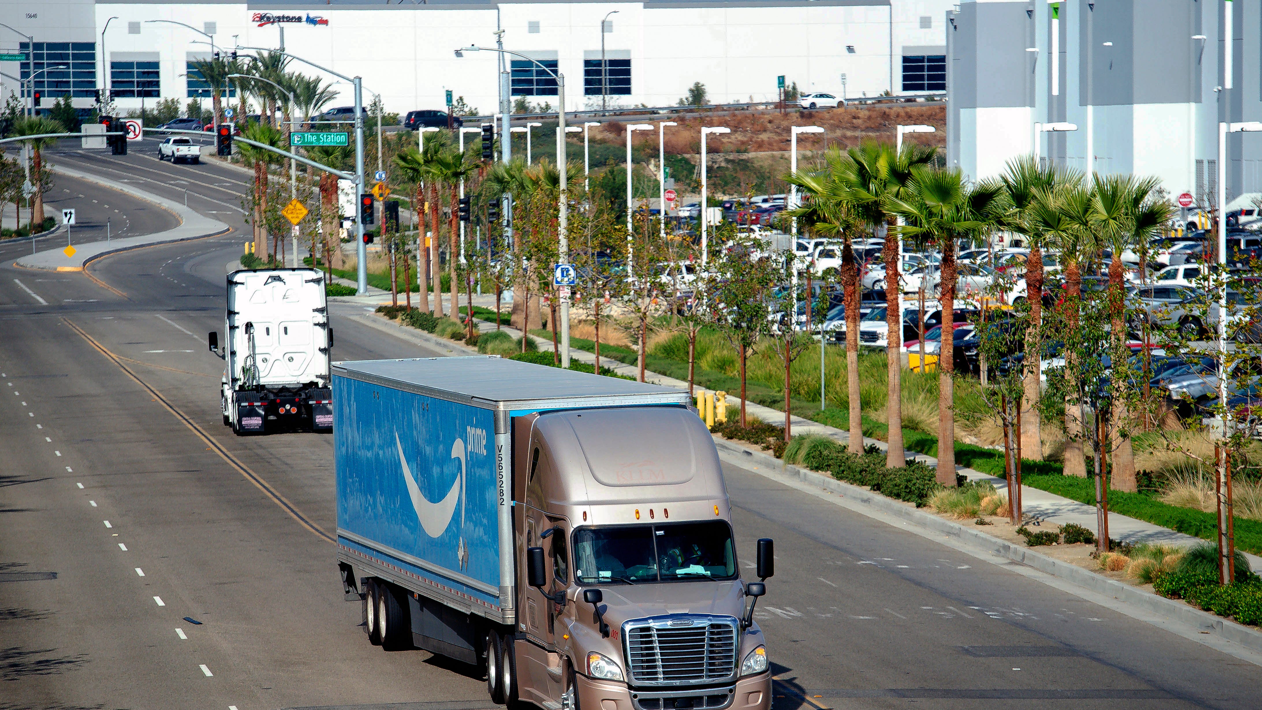 Amazon settles California COVID workers notification dispute