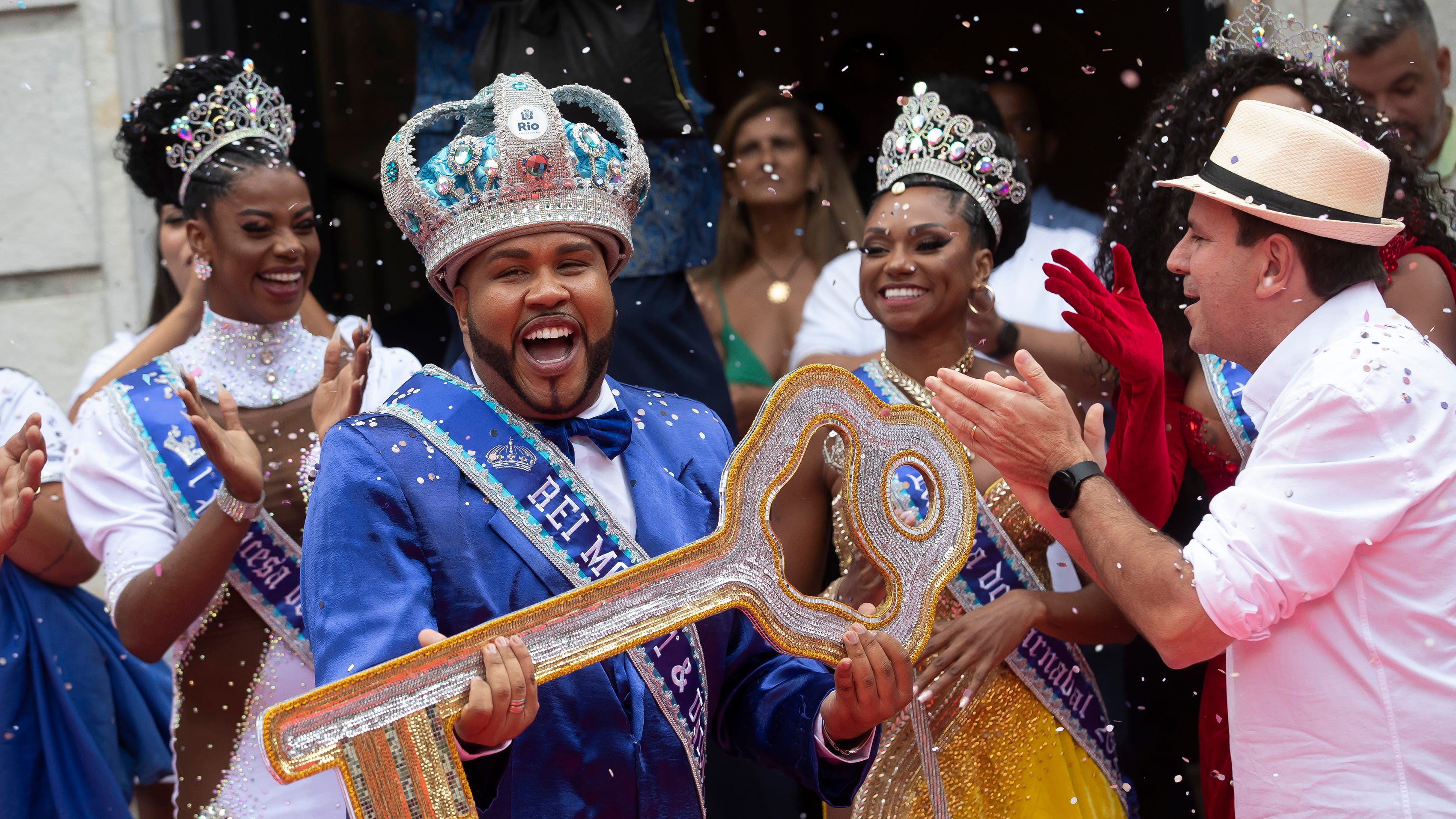 Rio's Carnival parade is back, as street bands ache to party