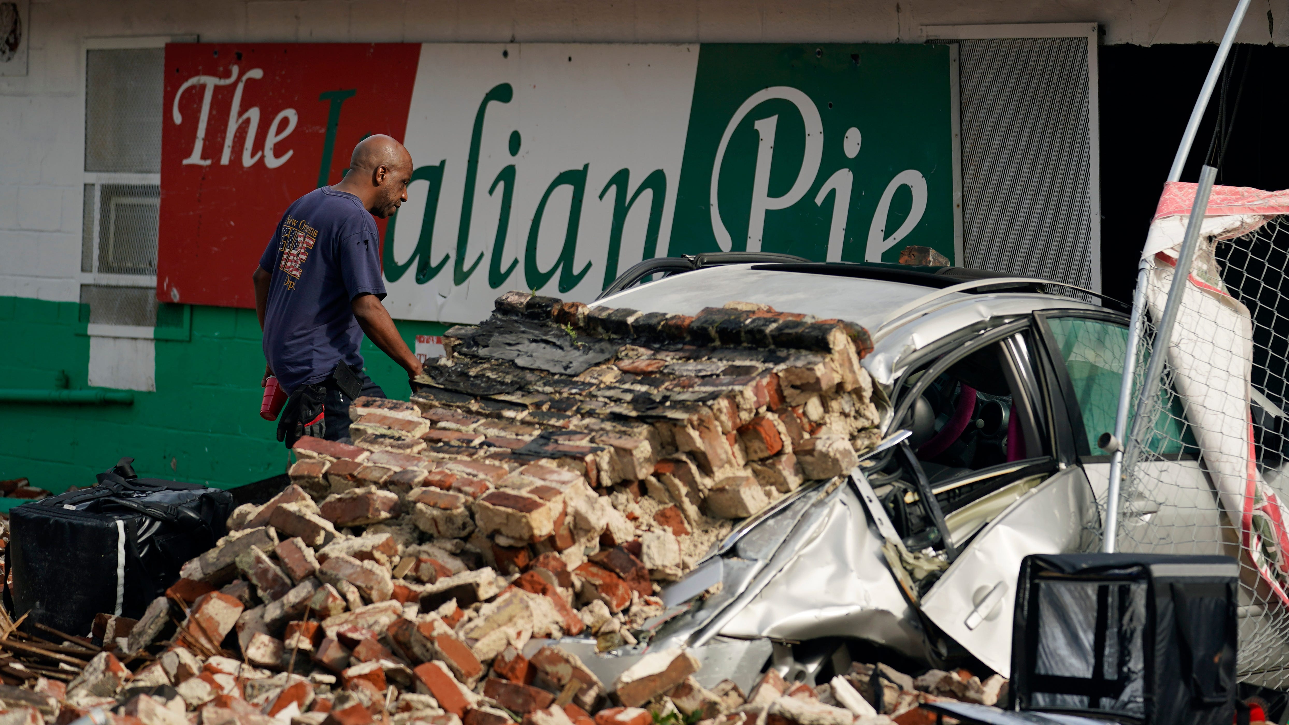Hurricane Ida traps Louisianans, shatters the power grid