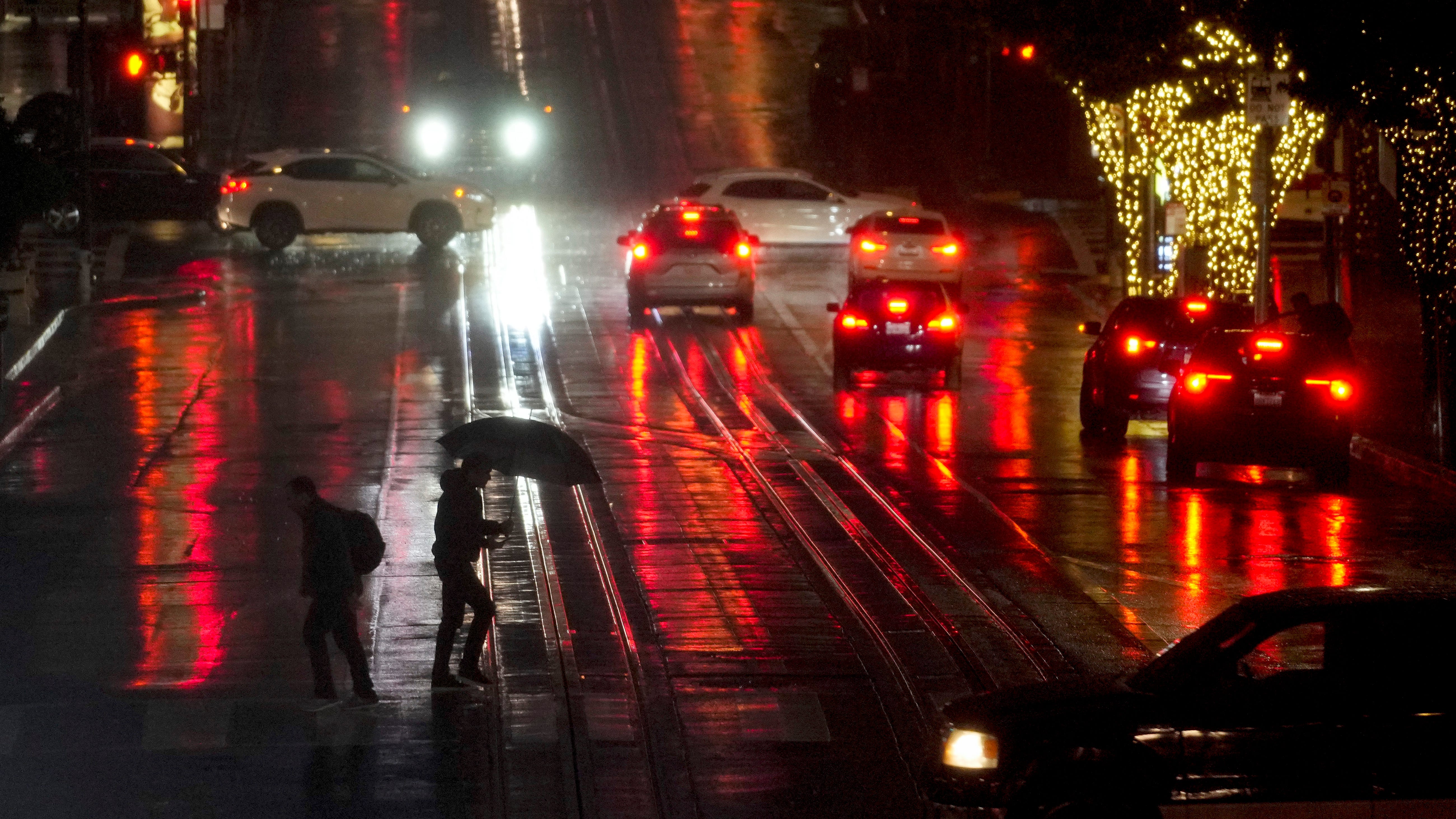 'Bomb cyclone' brings damaging winds, rain to California