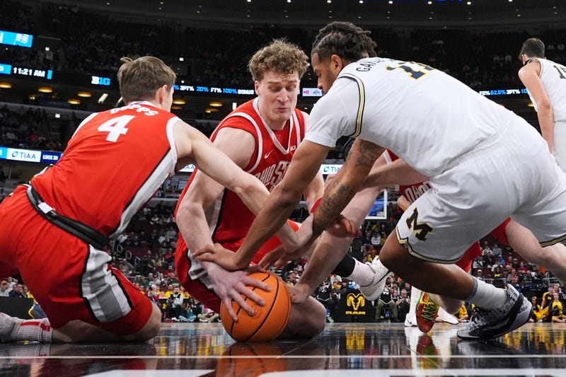 APTOPIX B10 Michigan Ohio St Basketball
