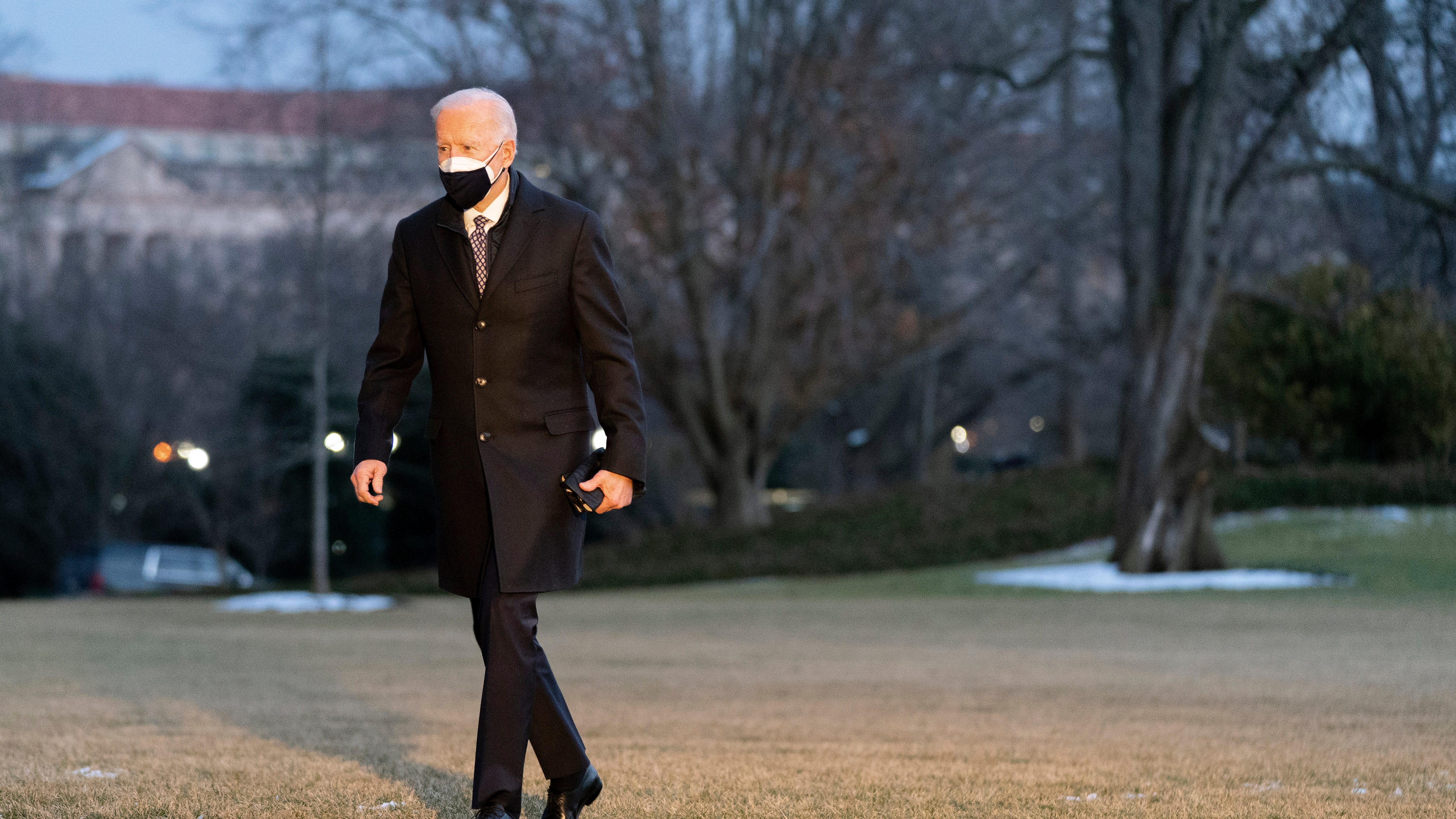 Biden to mark nation crossing 500,000 COVID-19 deaths