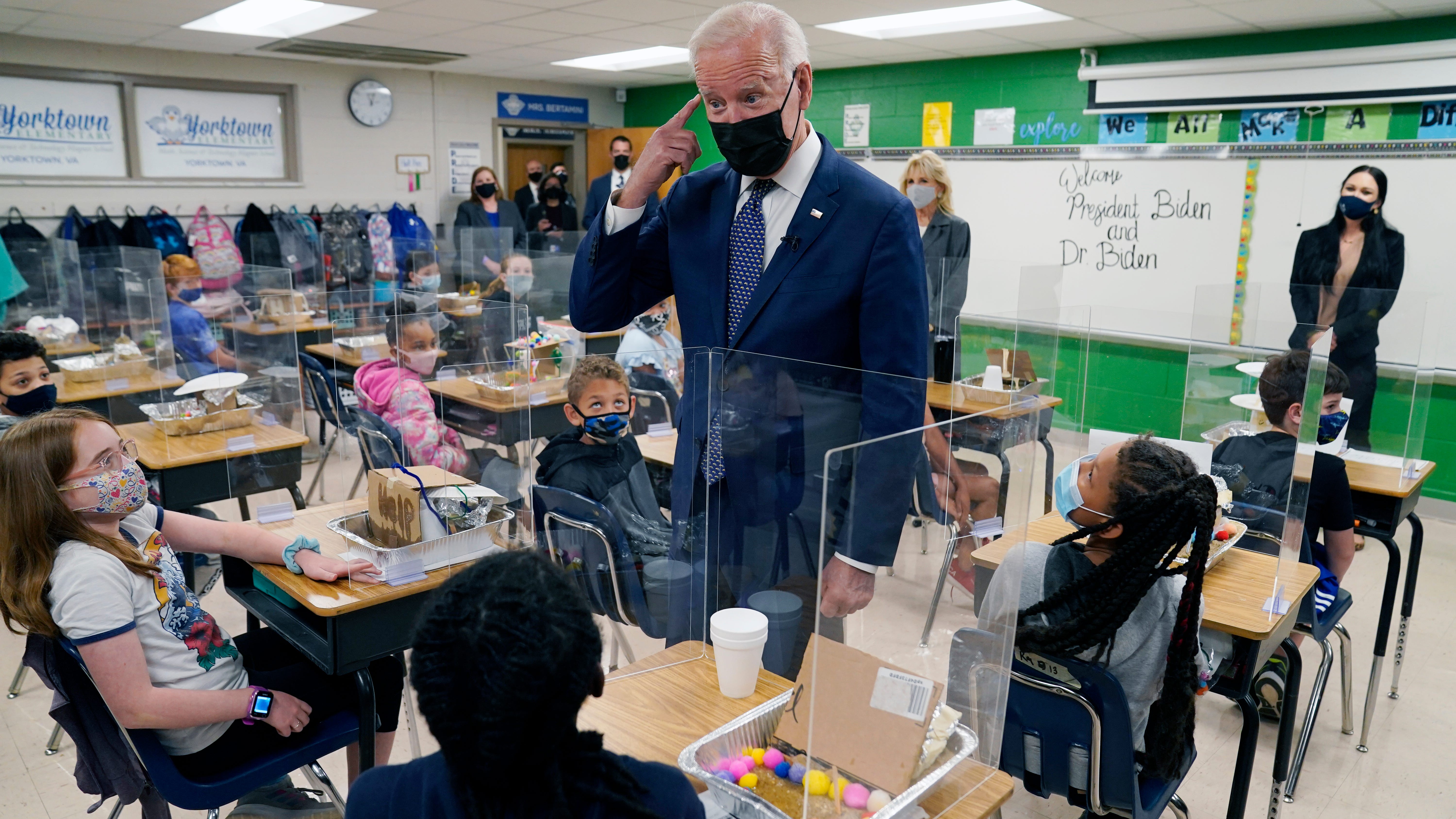 Presidents of teachers unions call for full school reopening