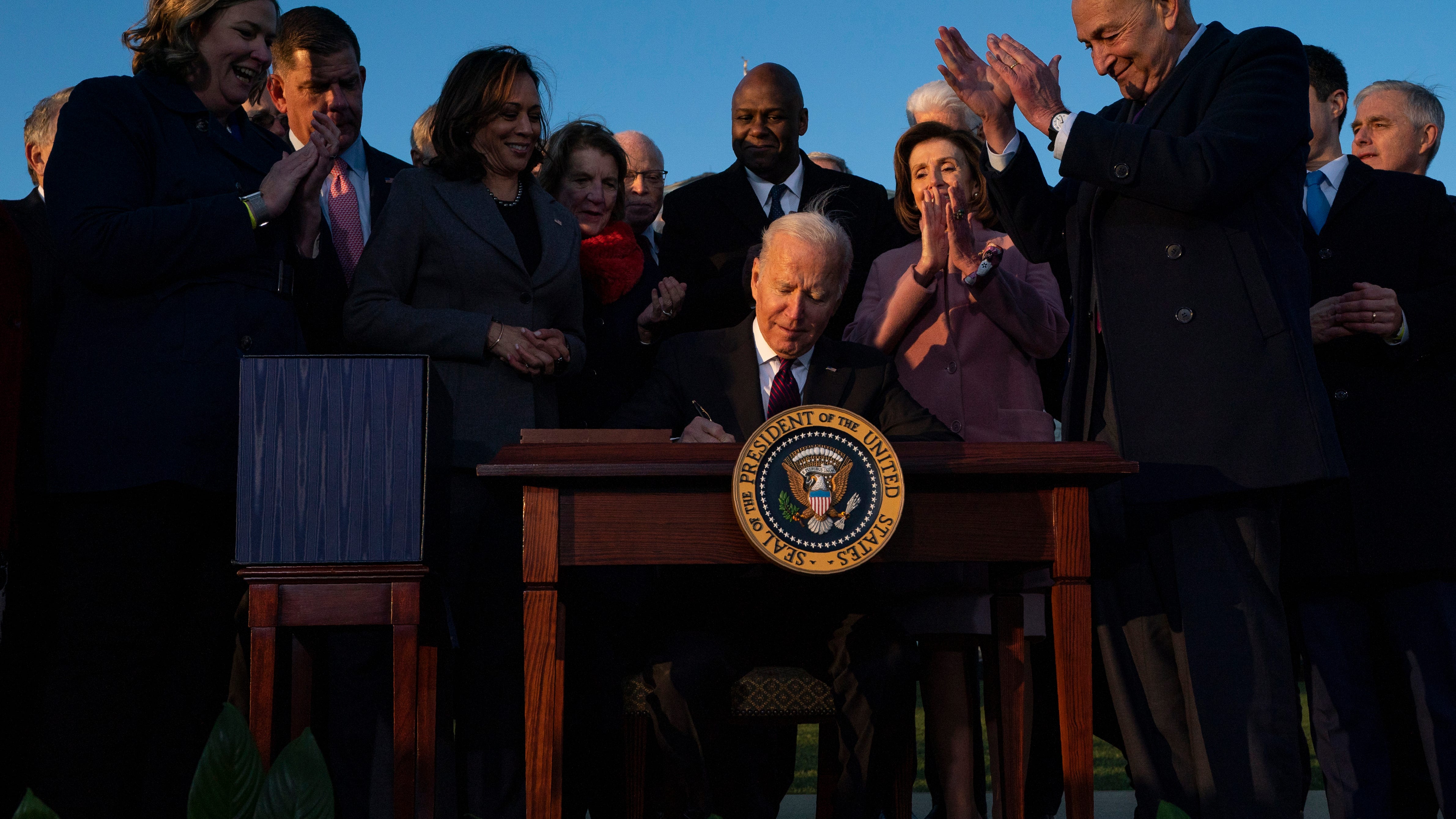 Biden's political standing fuels Democratic worry about 2024
