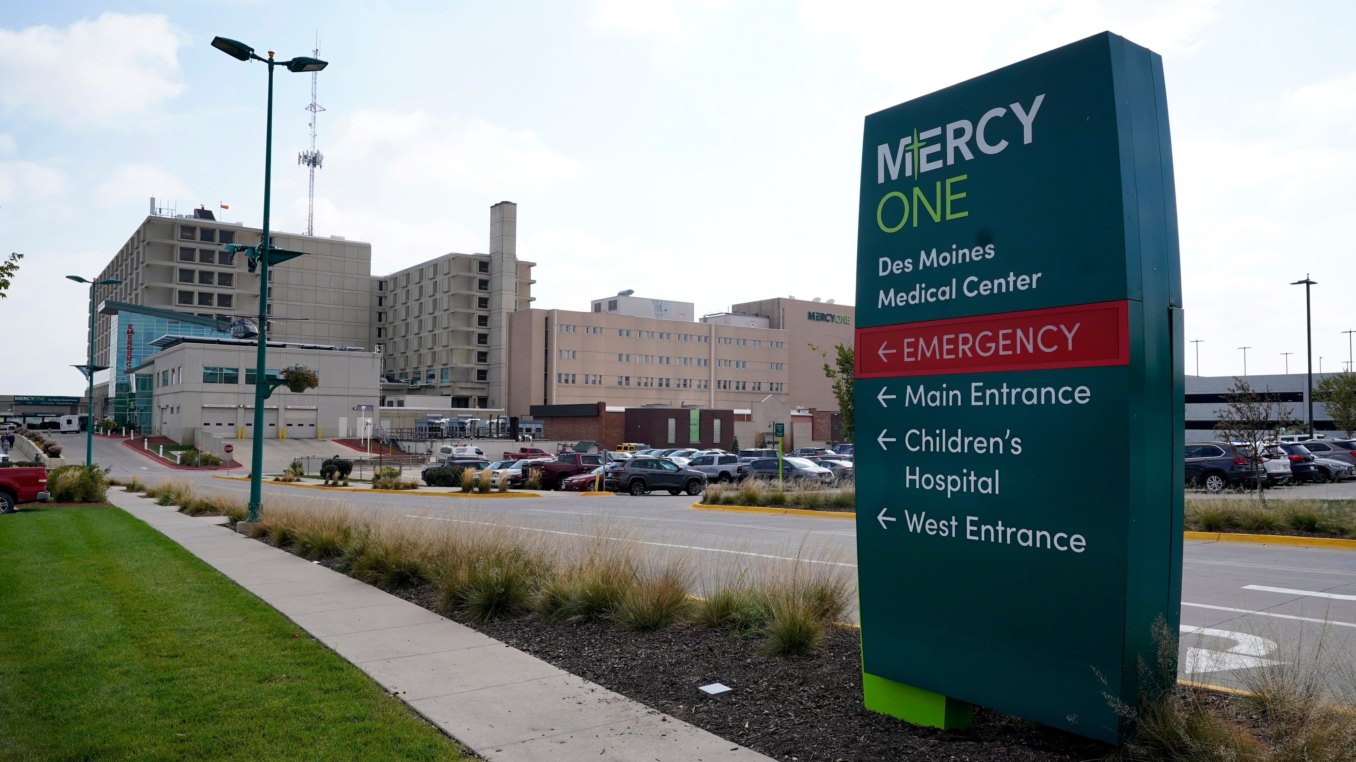 Info expected to emerge slowly in hospital chain cyberattack