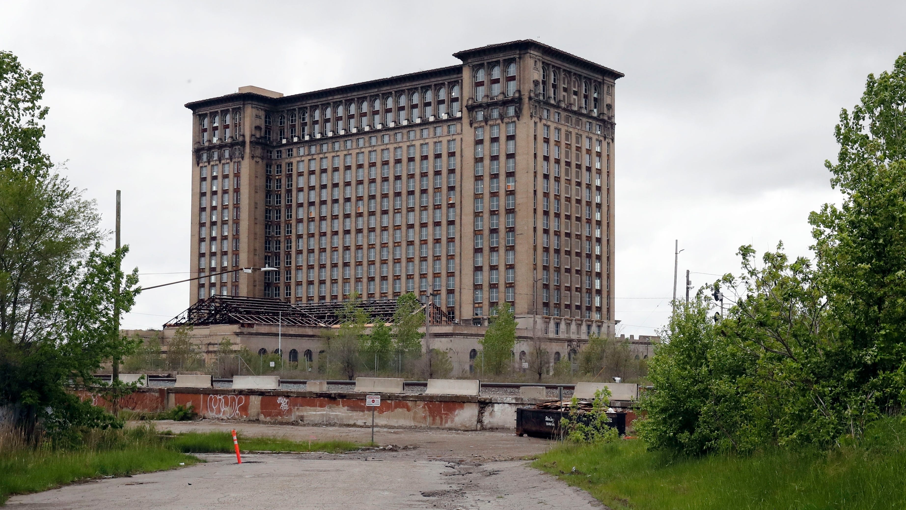 Google to work with Ford on Detroit research hub