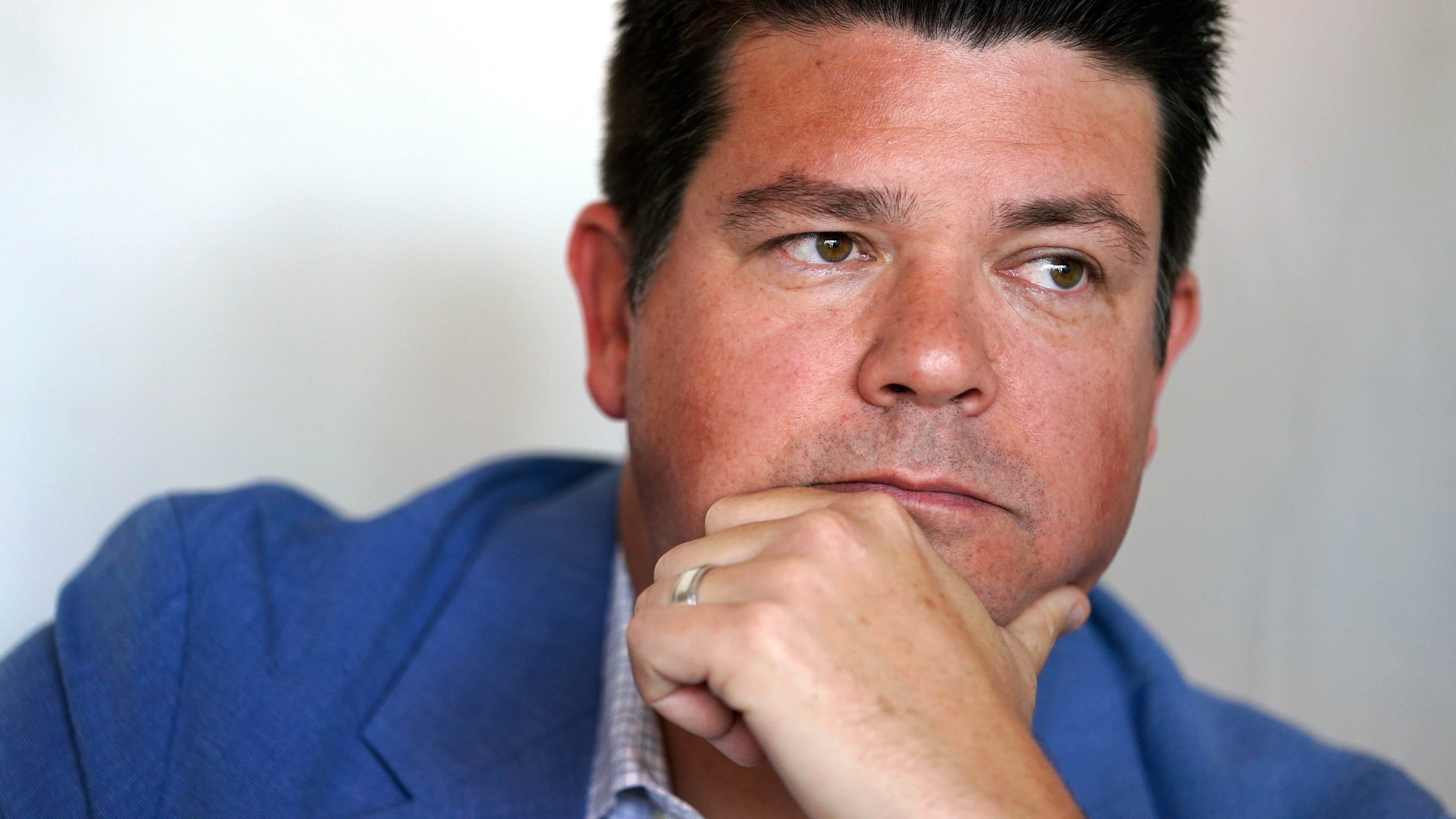 Doctor critical of lax COVID rules wins Tenn. Dem gov race