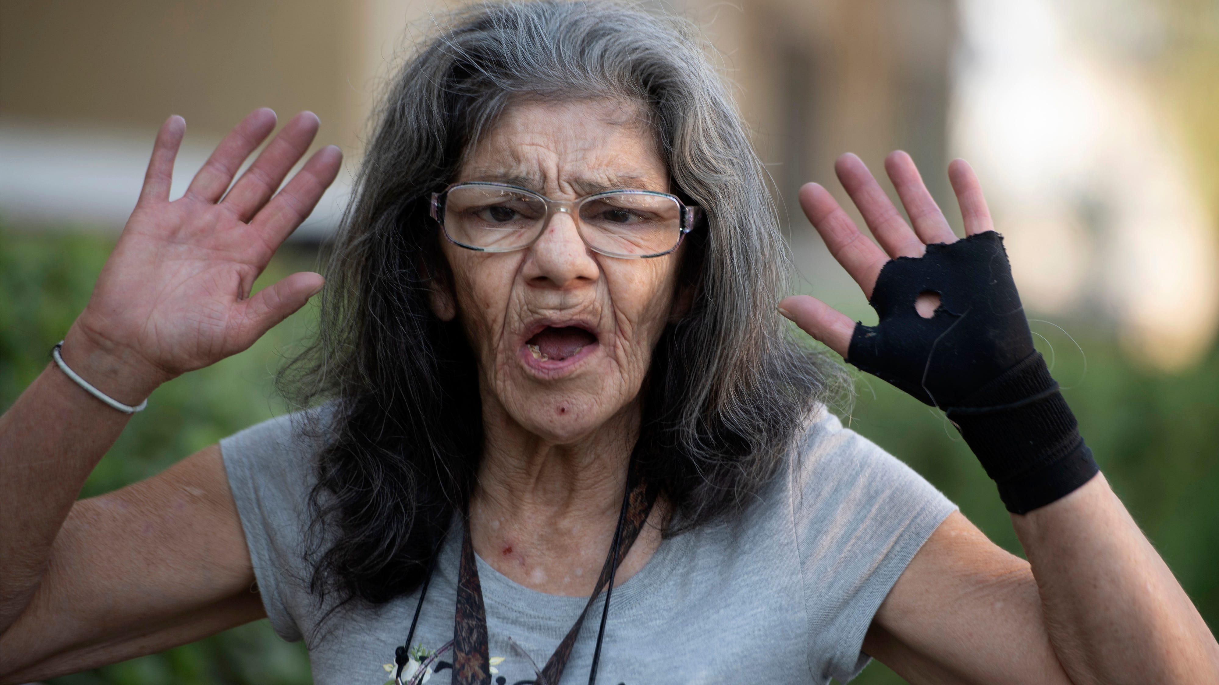 'Lady Ninja' pummels assailant who attacked elderly friend