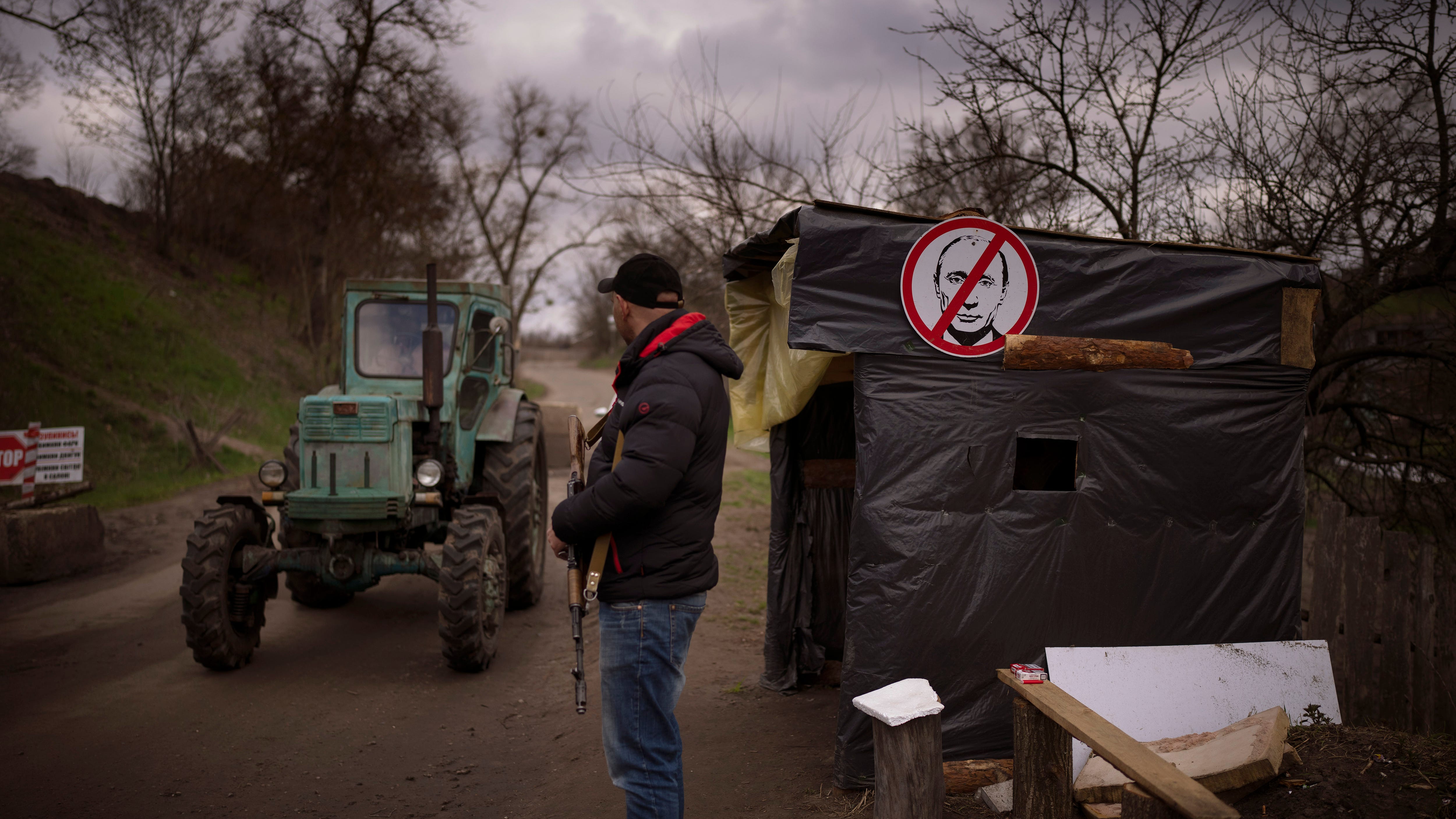 Live updates | Obama official to coordinate aid to Ukraine
