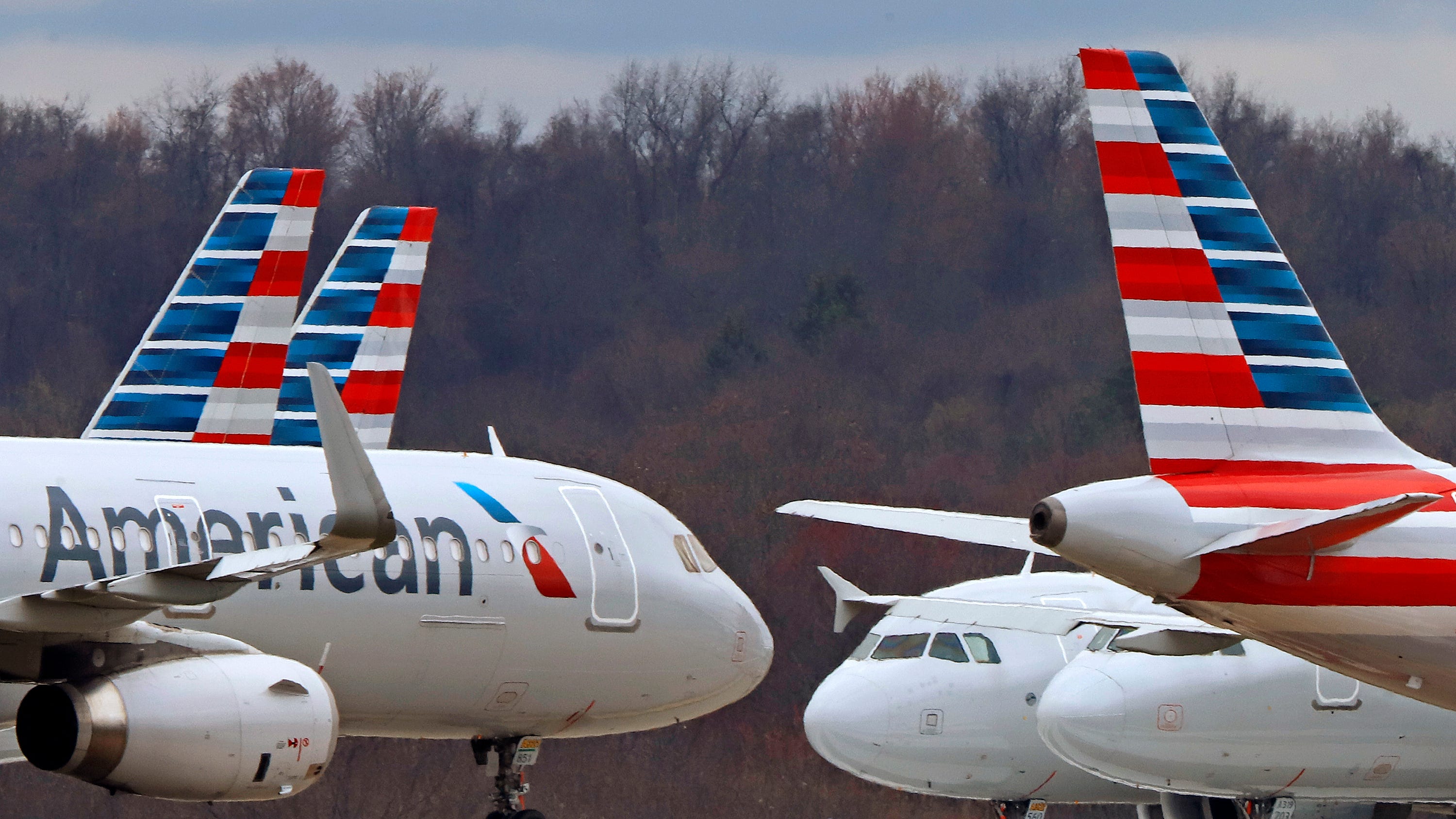 American Airlines promises raises for pilots, matching Delta
