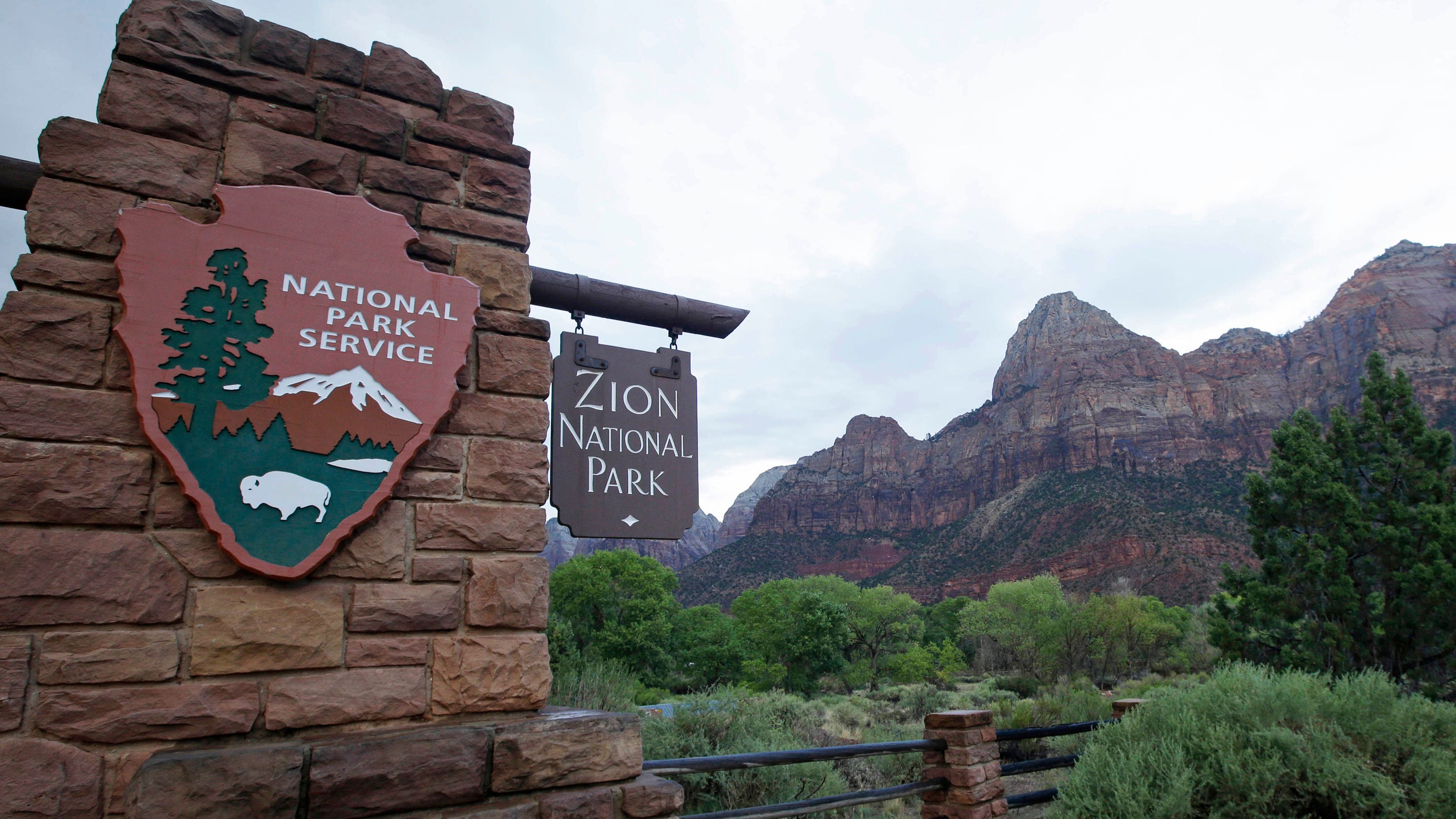 Woman dies on hike in Utah's Zion Park, husband hospitalized