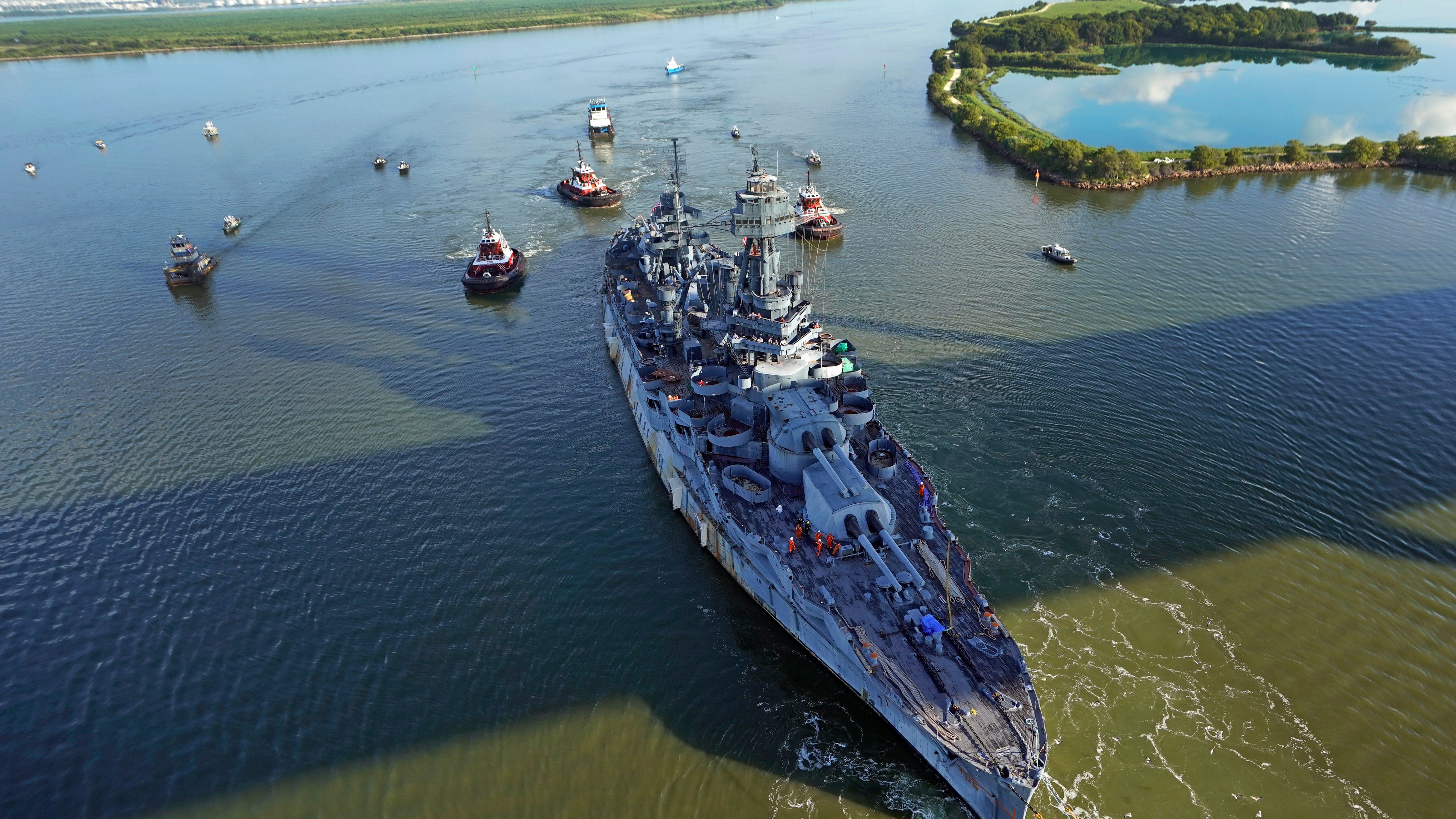 Leaky battleship in Texas begins trip for $35M repairs