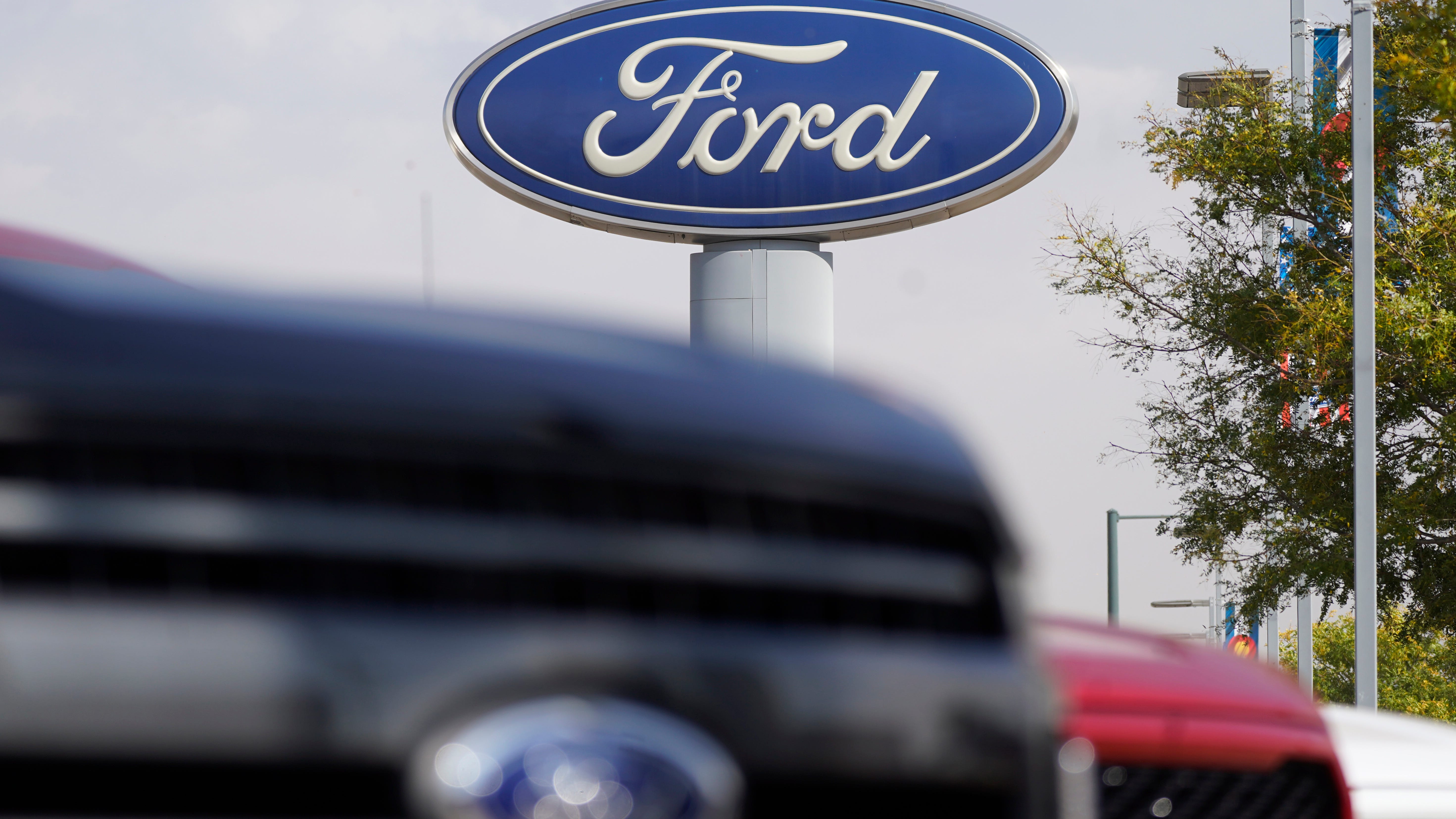 Chip shortage forces Ford to build trucks without computers