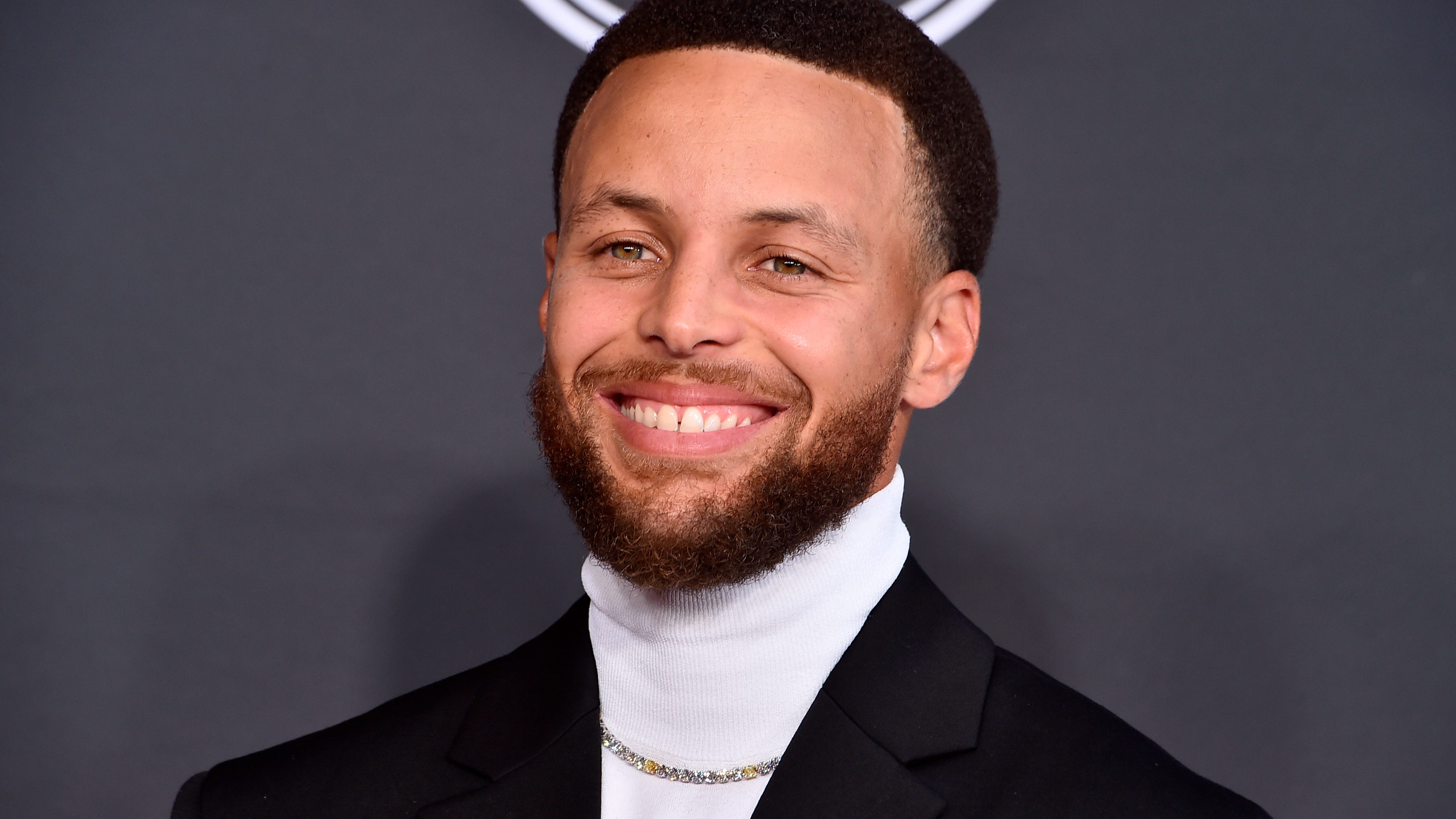 Stephen Curry launches graphic novel series on sports stars