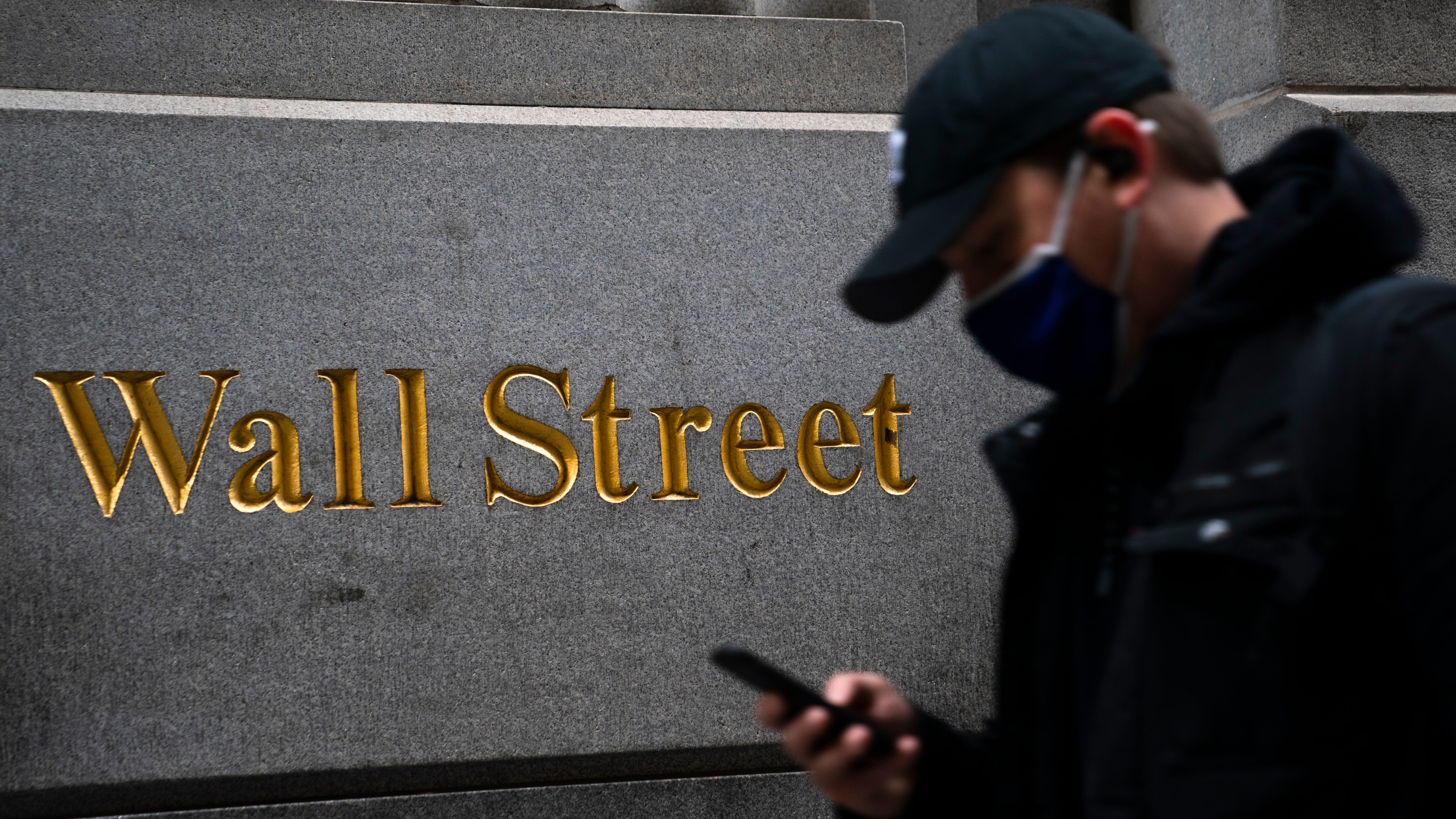 Stocks rise as inflation report keeps rate hikes on track