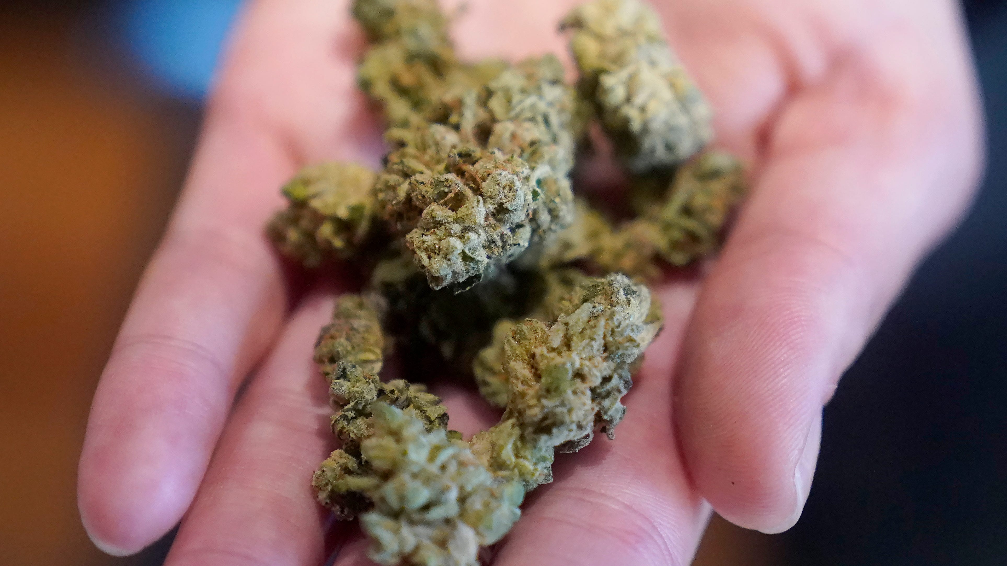 Twitter relaxes pot ad rules to lure in more advertisers