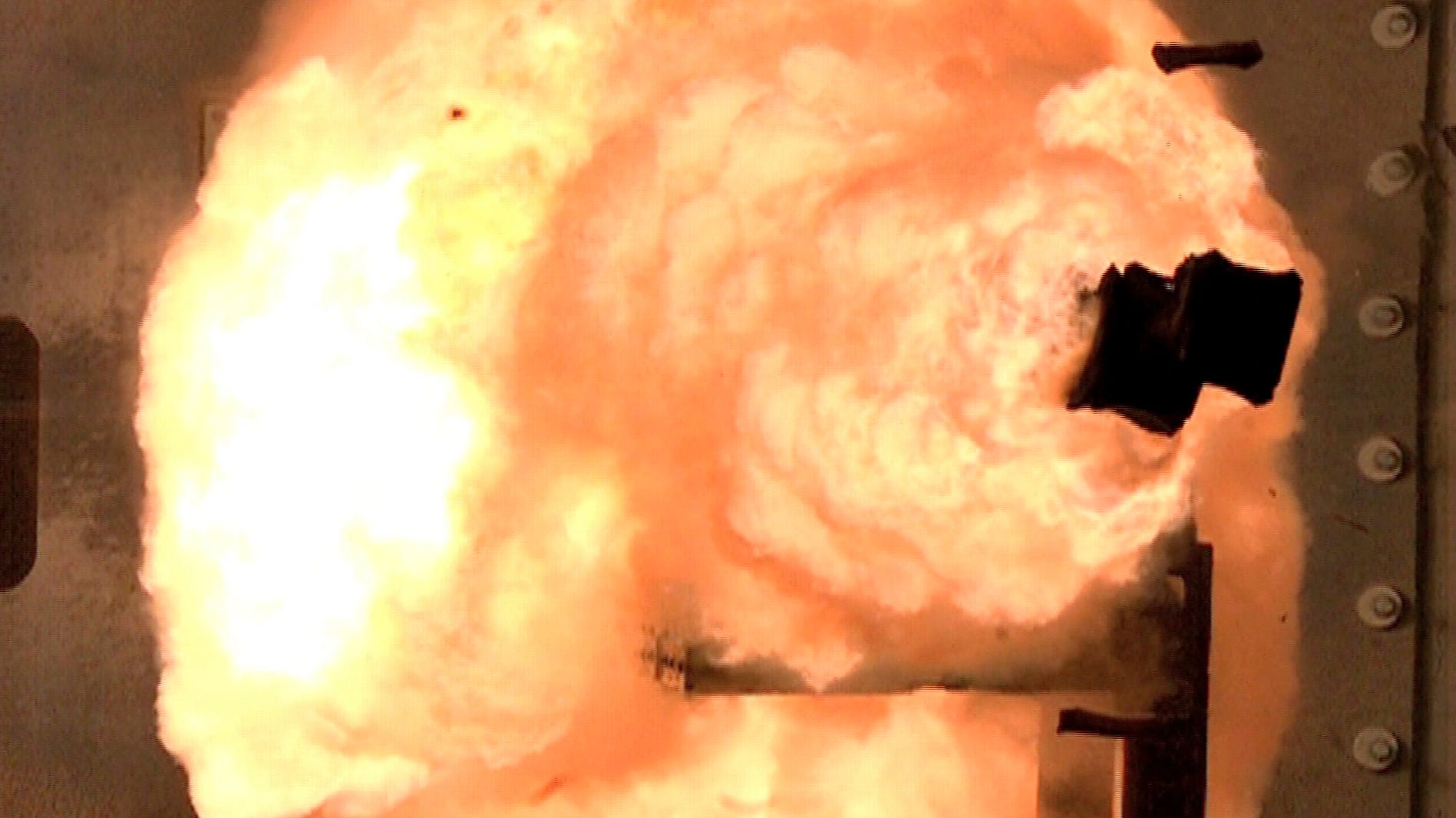 Navy ditches futuristic railgun, eyes hypersonic missiles