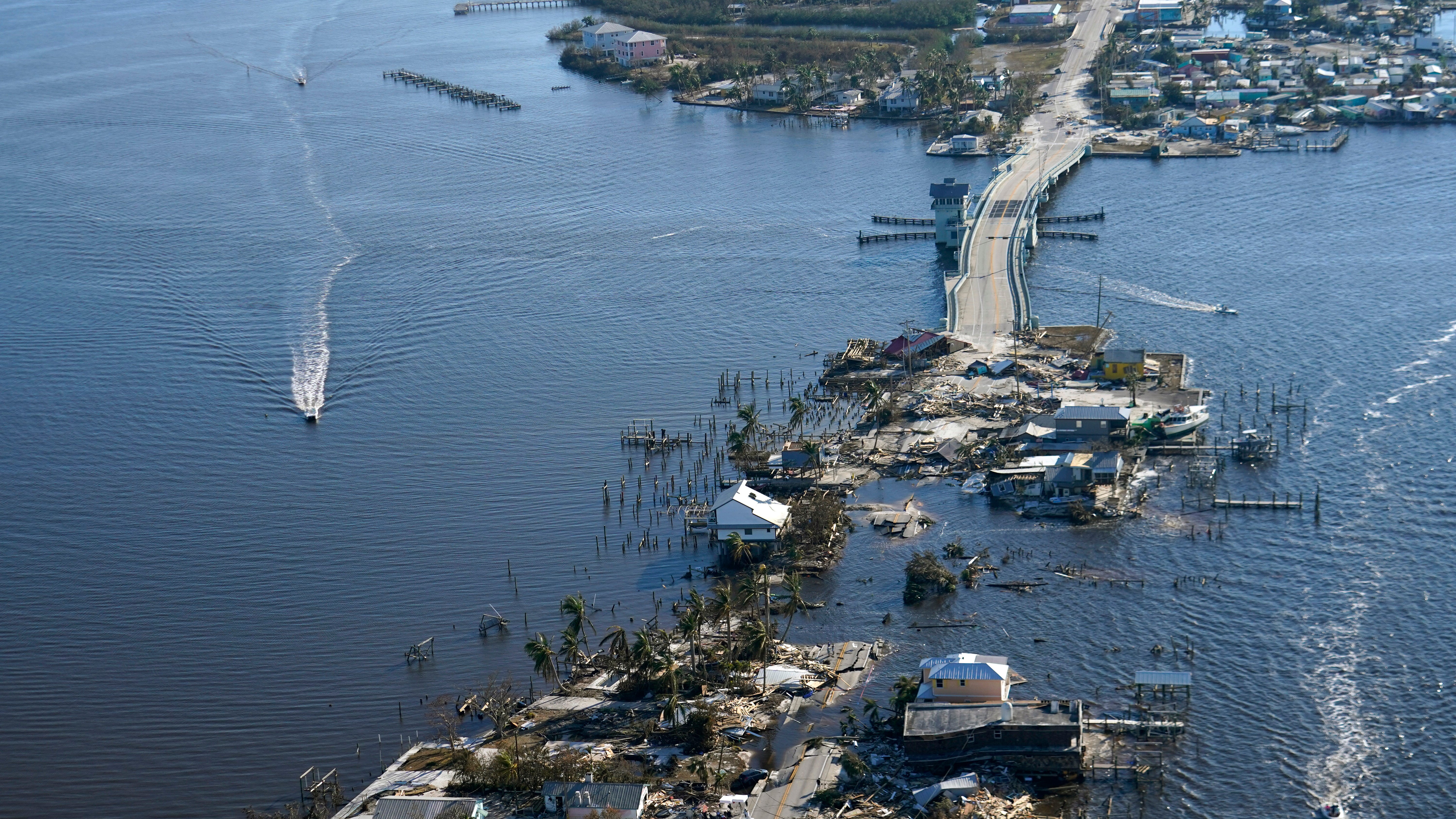 Florida deaths rise to 47 amid struggle to recover from Ian