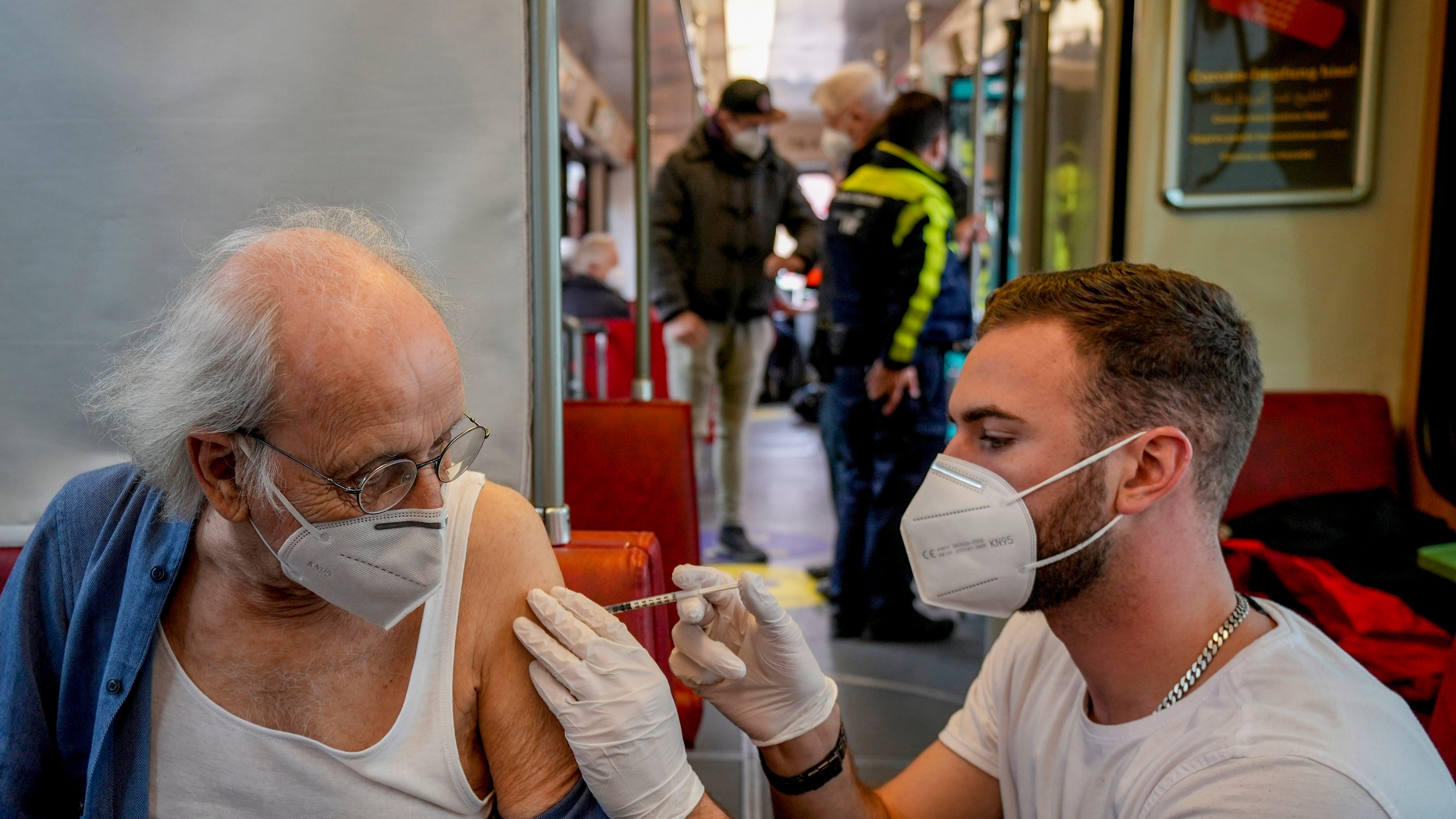 German panel recommends booster for recipients of 4 vaccines
