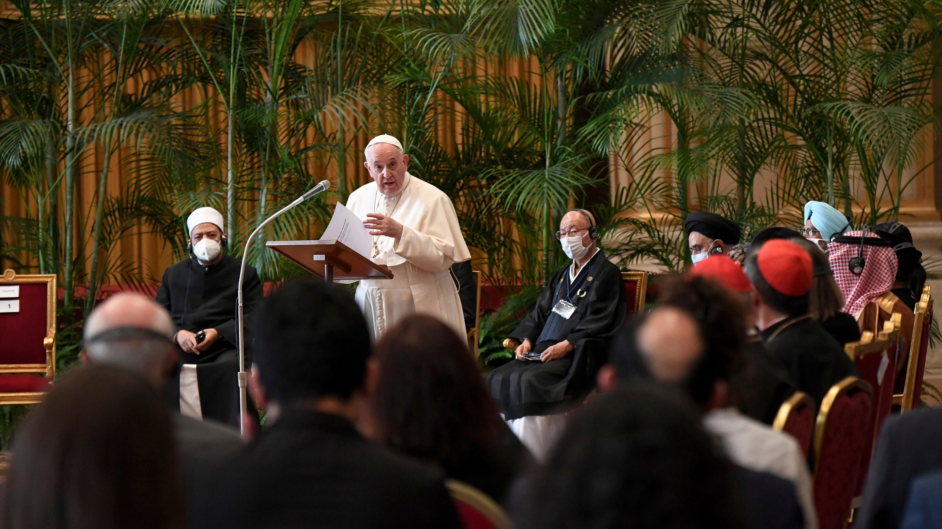Pope, faith leaders sign joint climate appeal before summit
