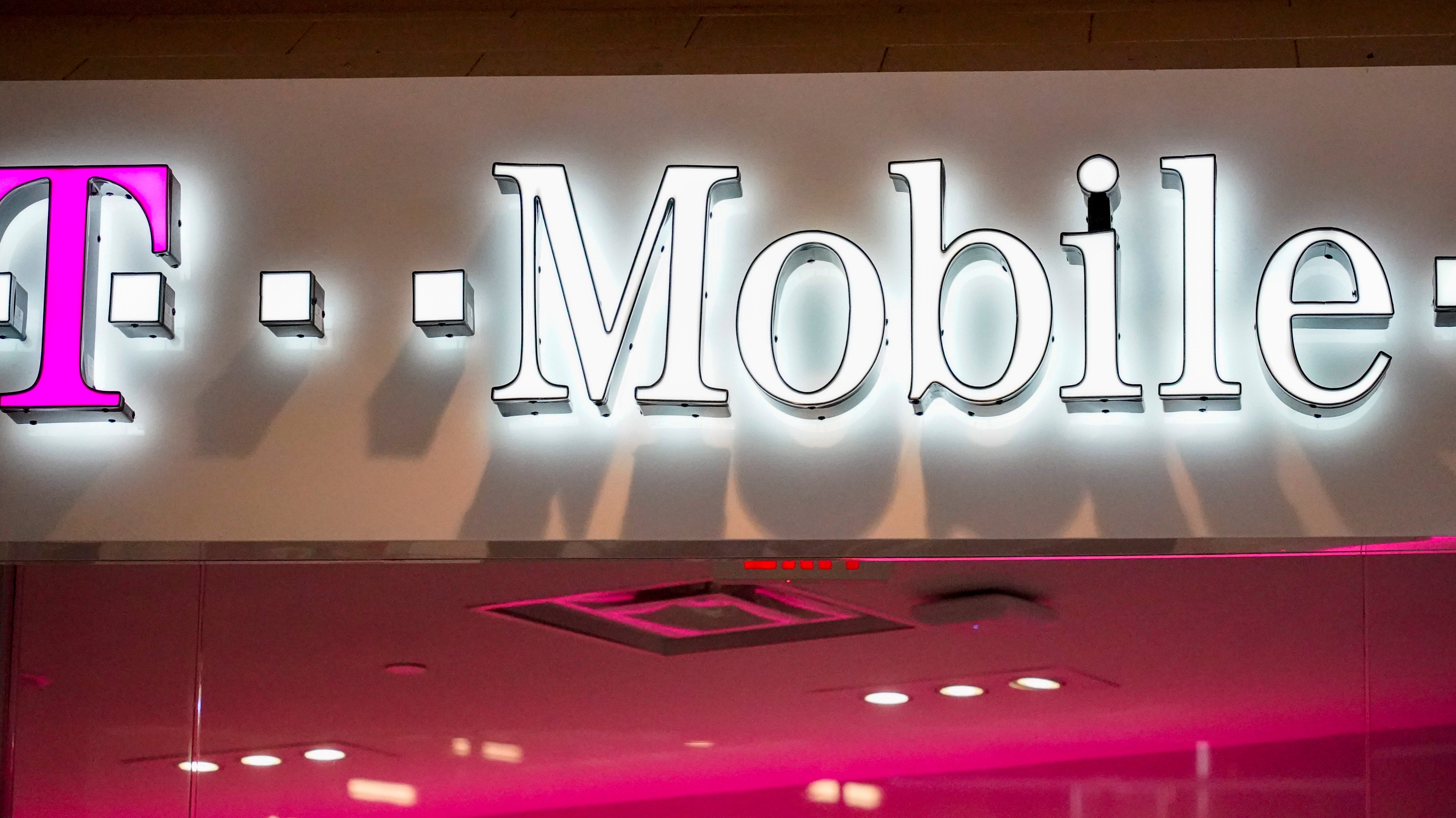 T-Mobile CEO says "truly sorry" for hack of 50M users' data