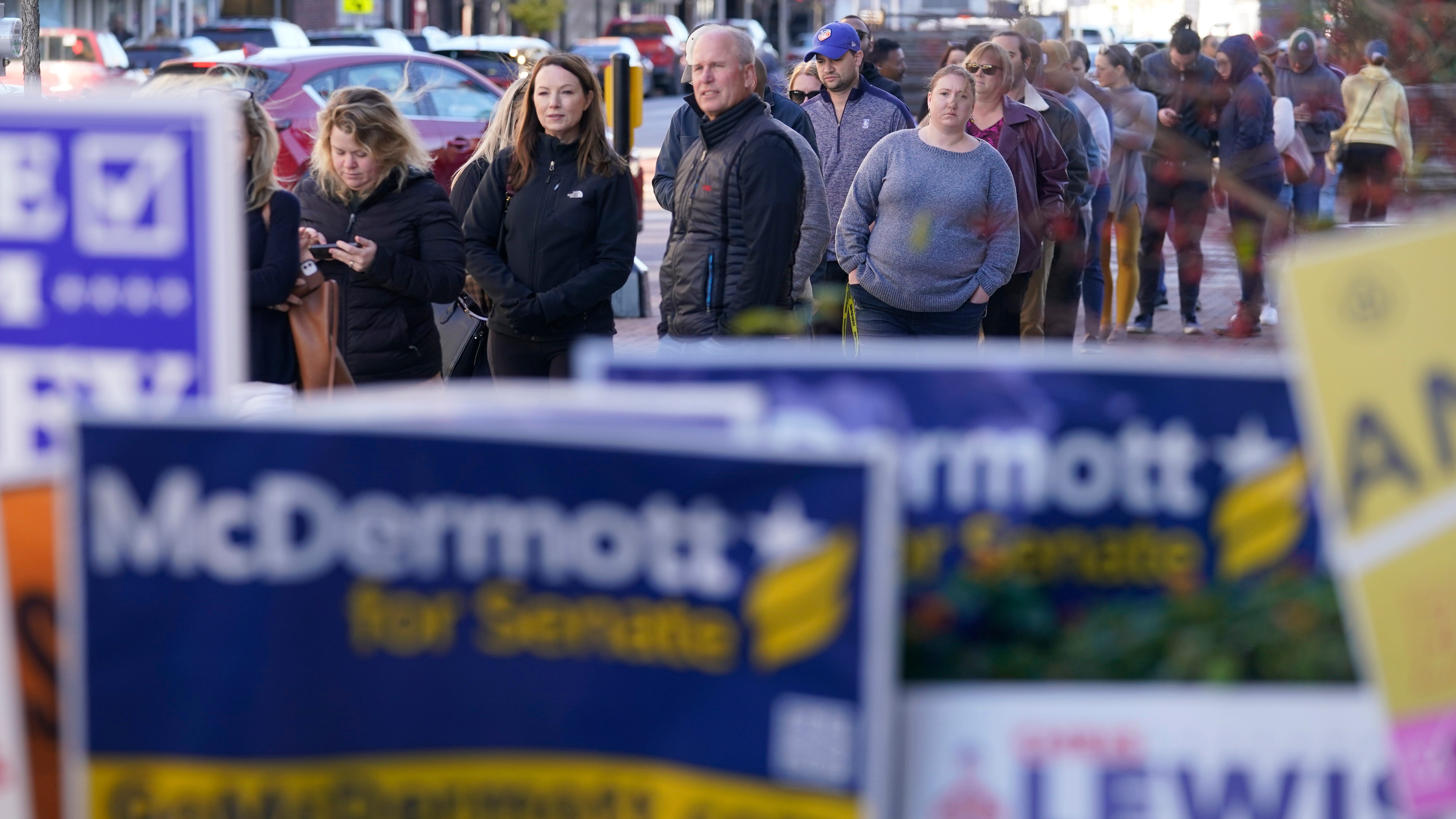 Dems, GOP make urgent final pitches as election season wraps