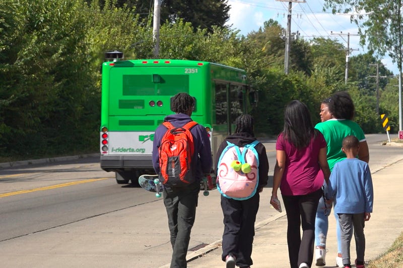 US--School Bus Crunch-Ohio